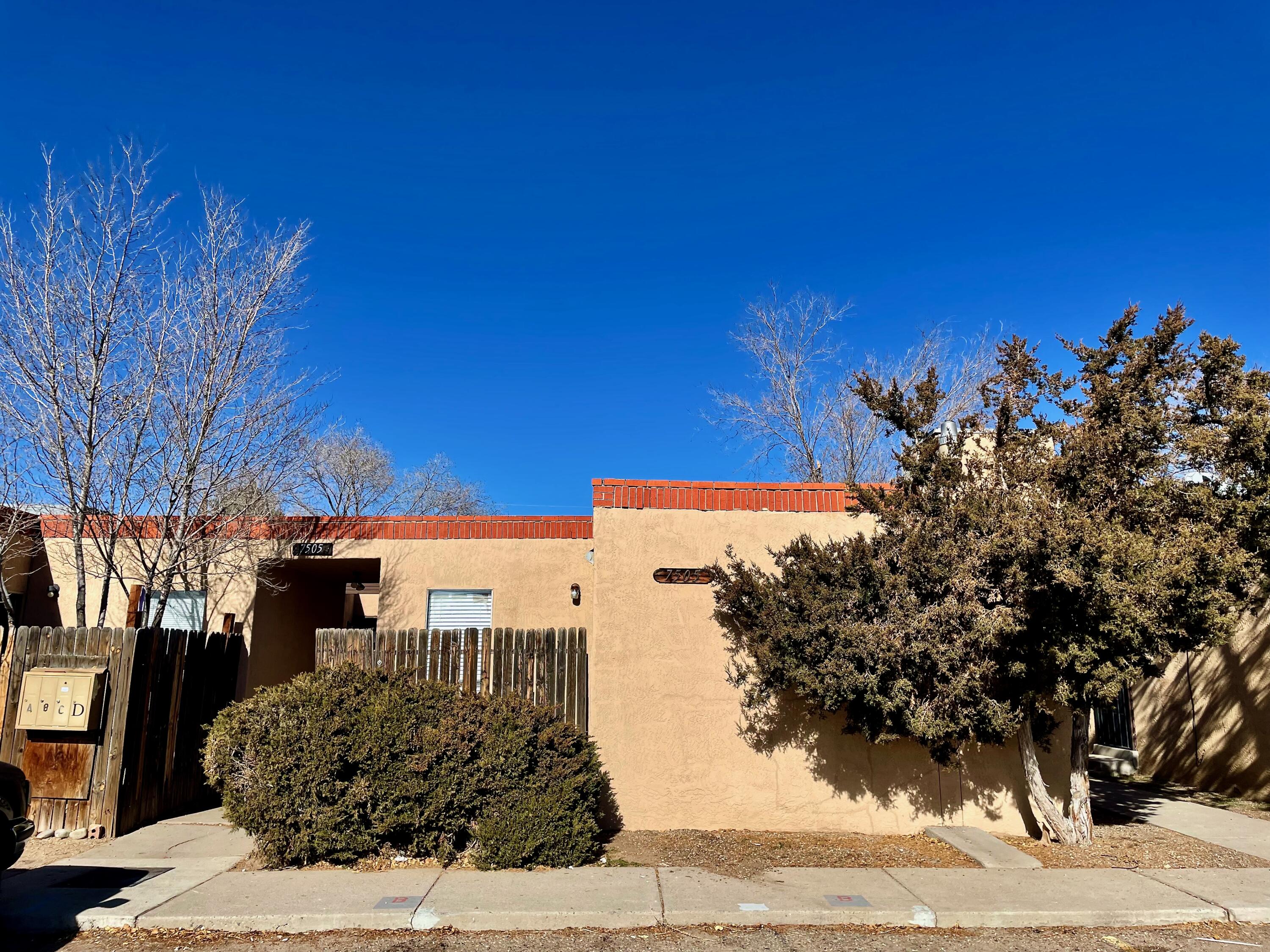 7505 Pennsylvania Lane NE, Albuquerque, NM 87110