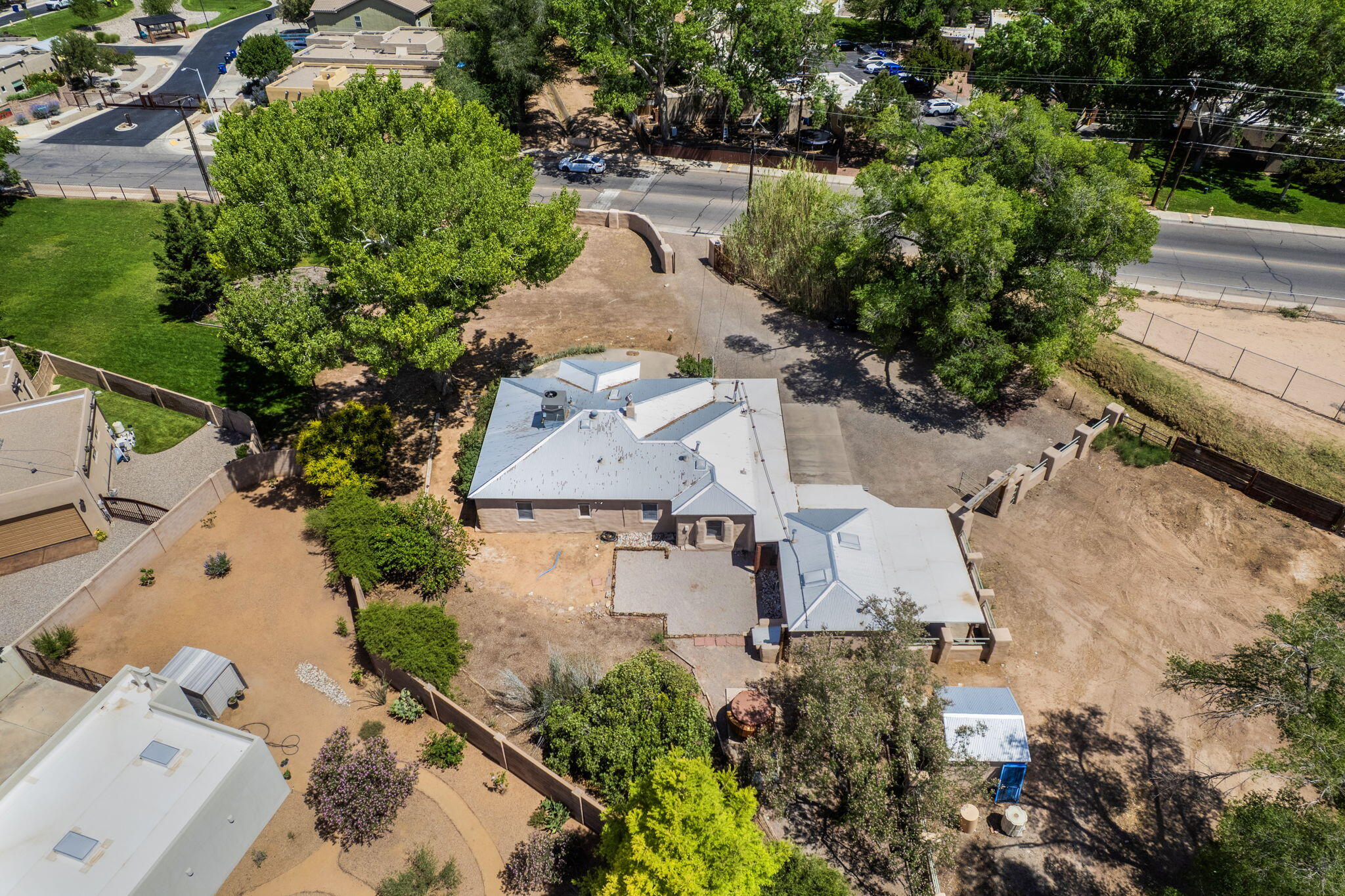 Photo 4 — 2918 Mountain Road NW
