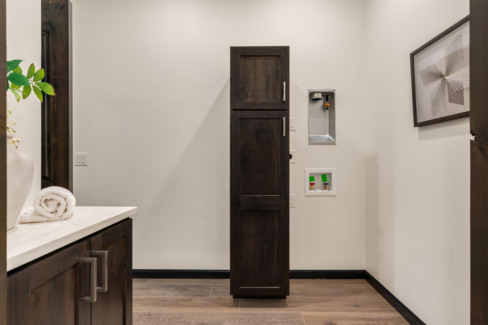 Photo 3 — 705 4th Street NE
