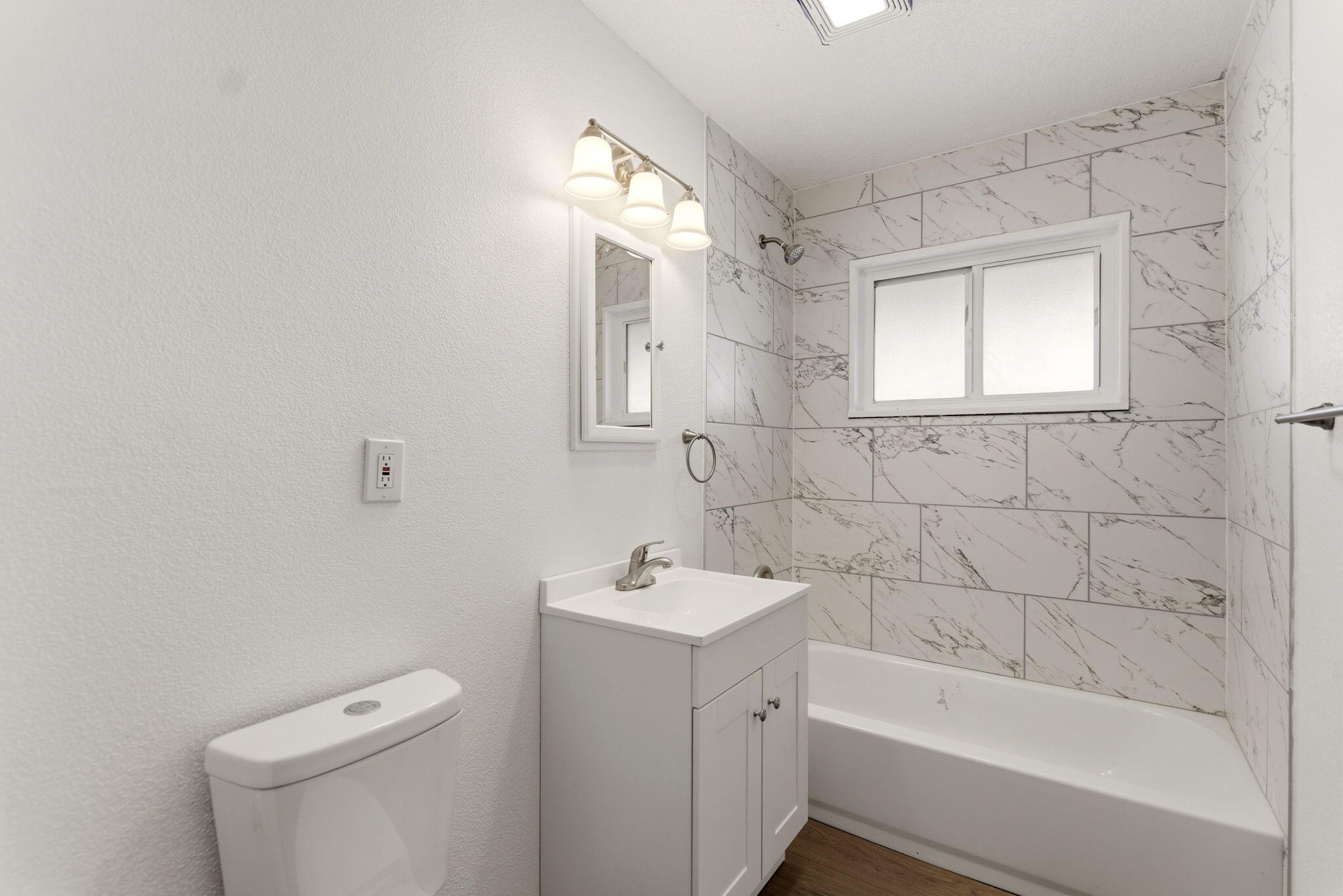 Photo 4 — 8116 Kathryn Avenue SE