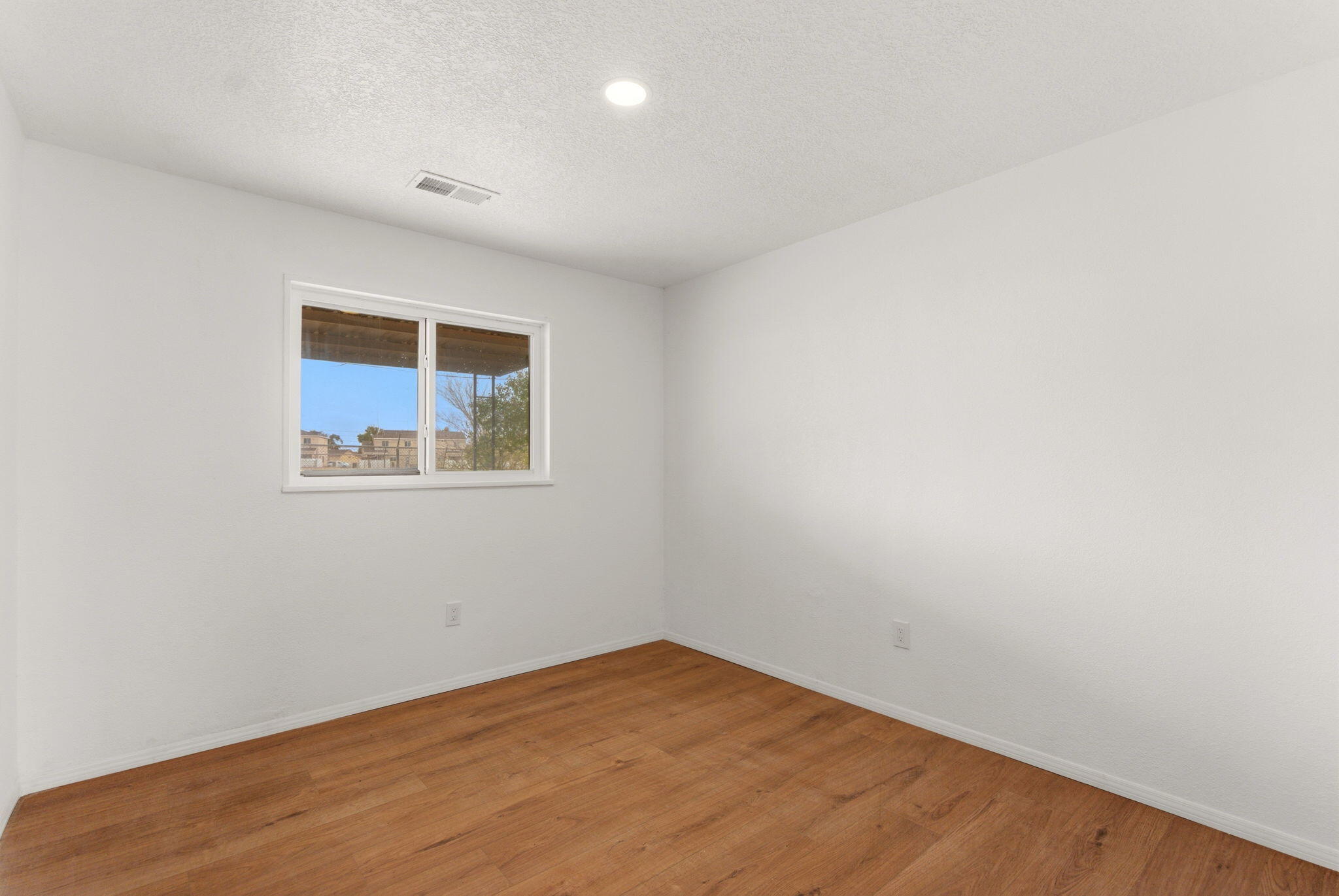 Photo 7 — 8116 Kathryn Avenue SE