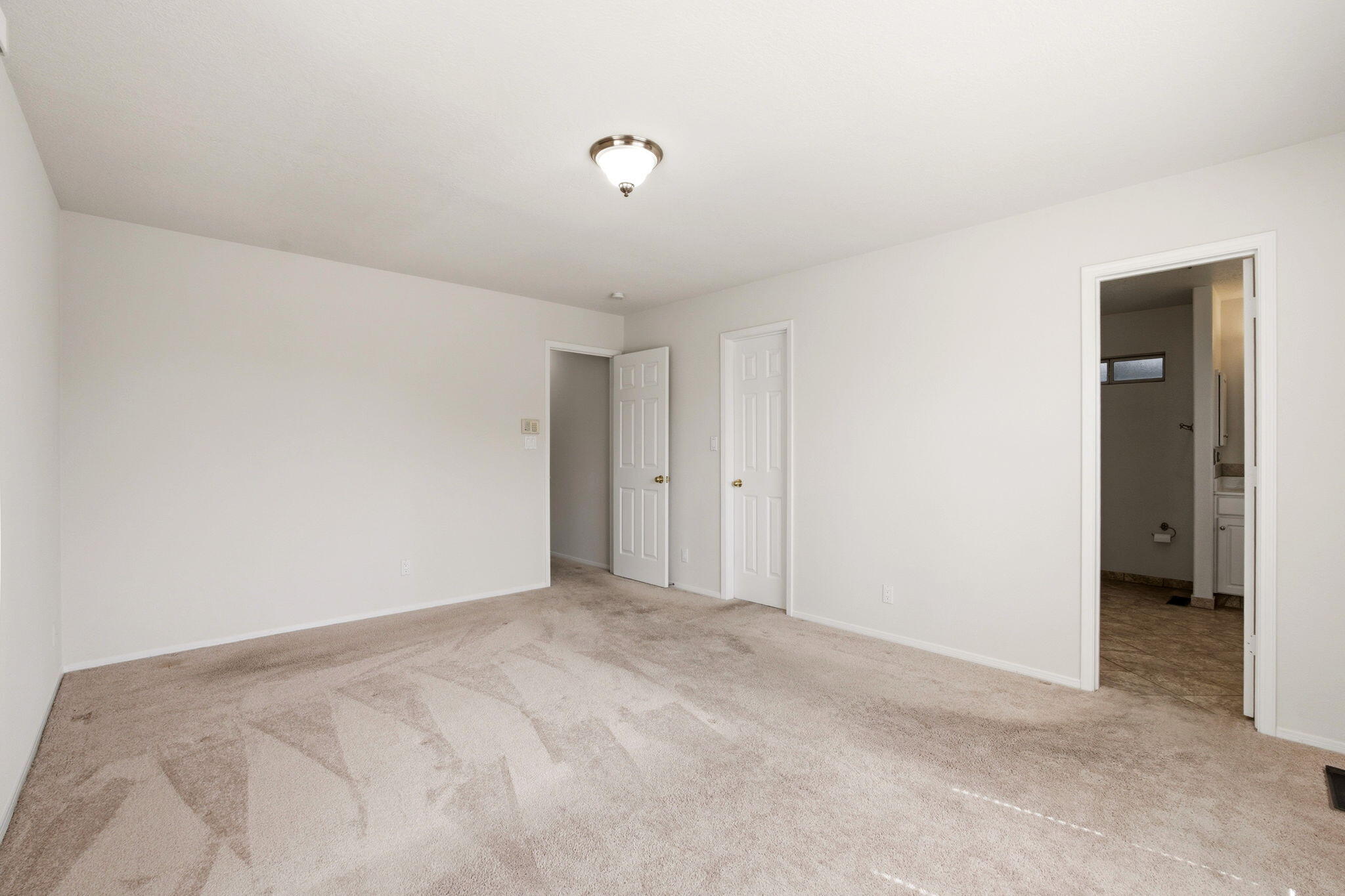 Photo 17 — 7415 Coachman Street NE