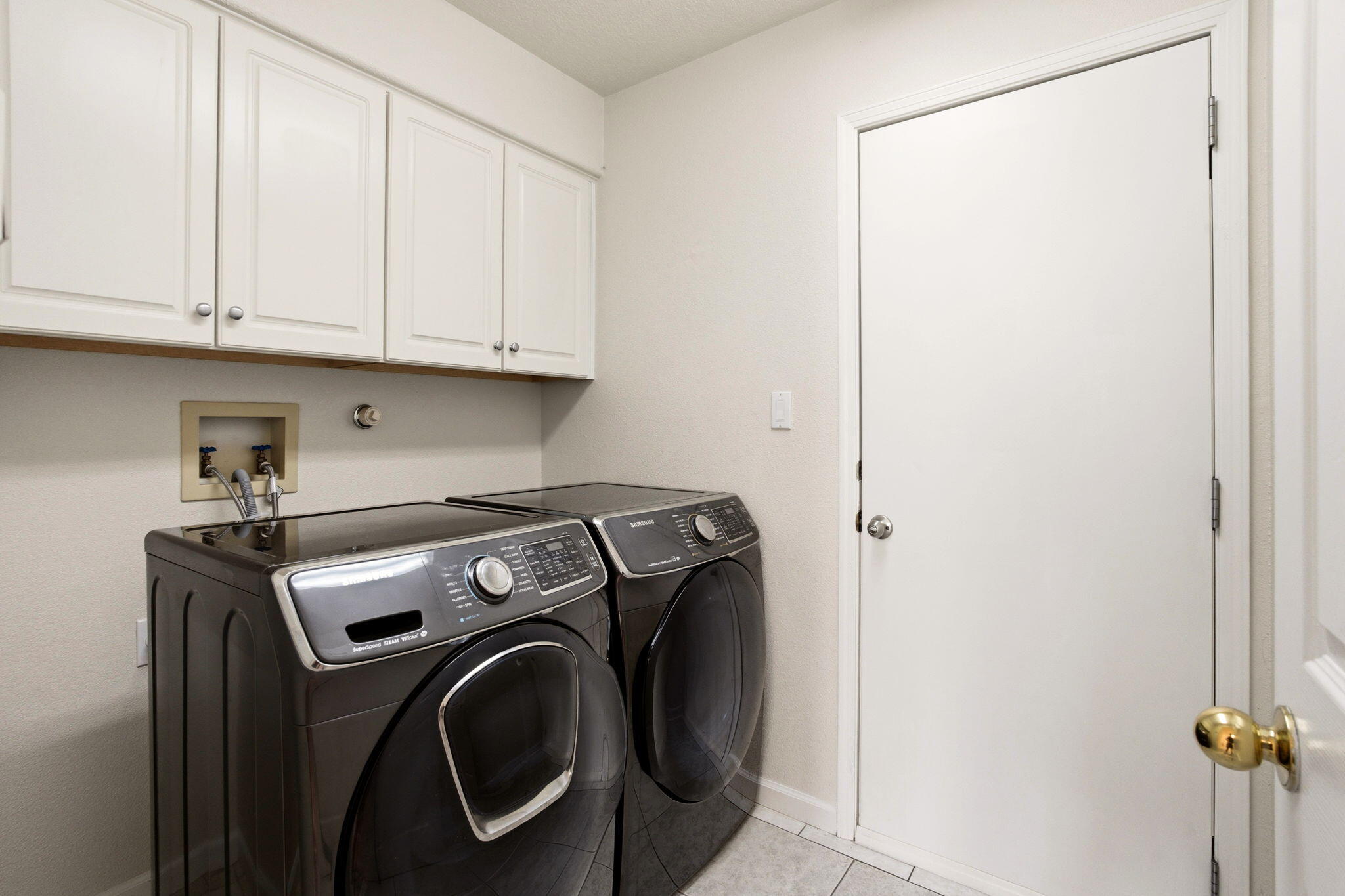 Photo 3 — 7415 Coachman Street NE