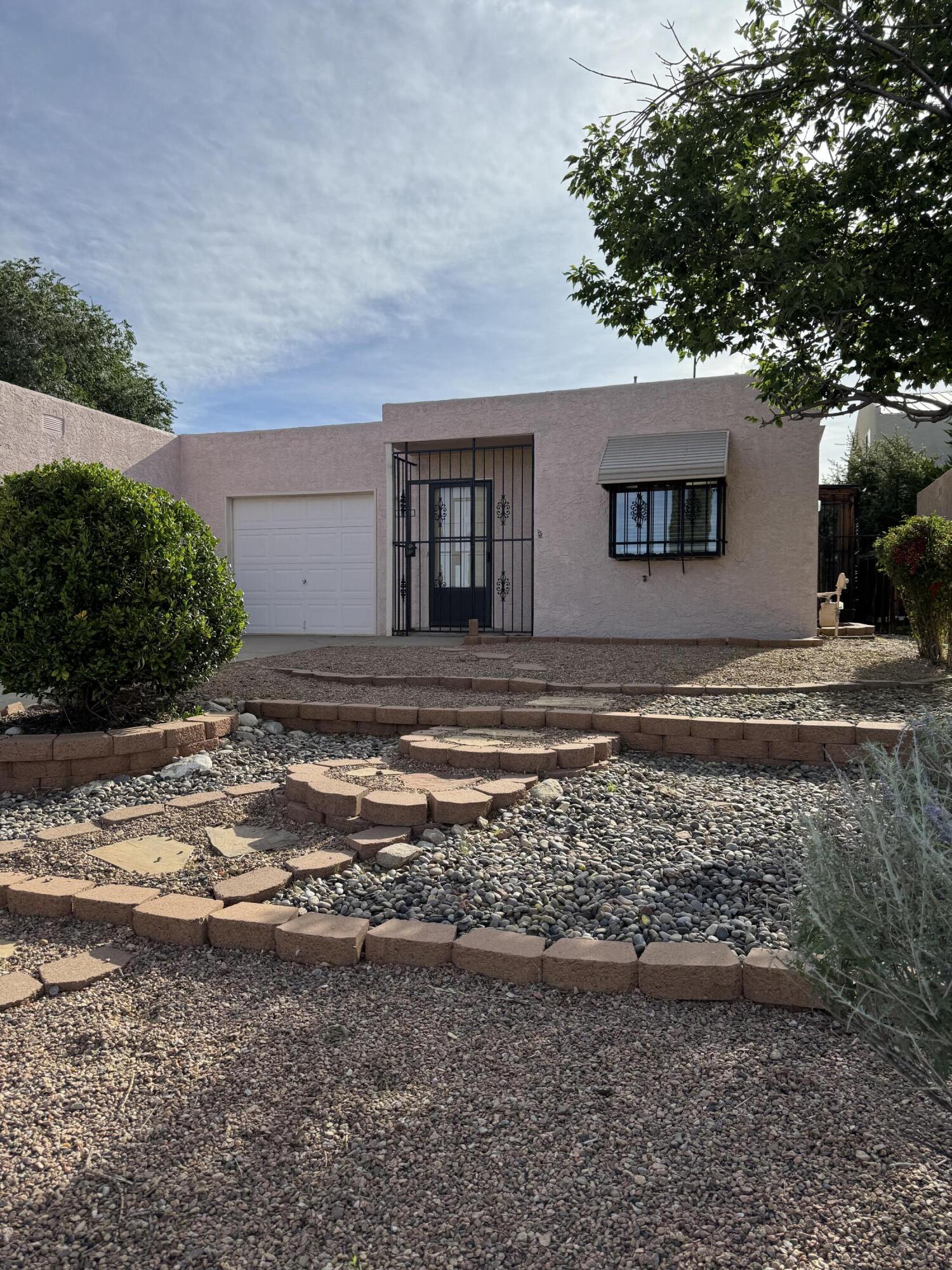 5516 Delhi Street NE, Albuquerque, NM 87111