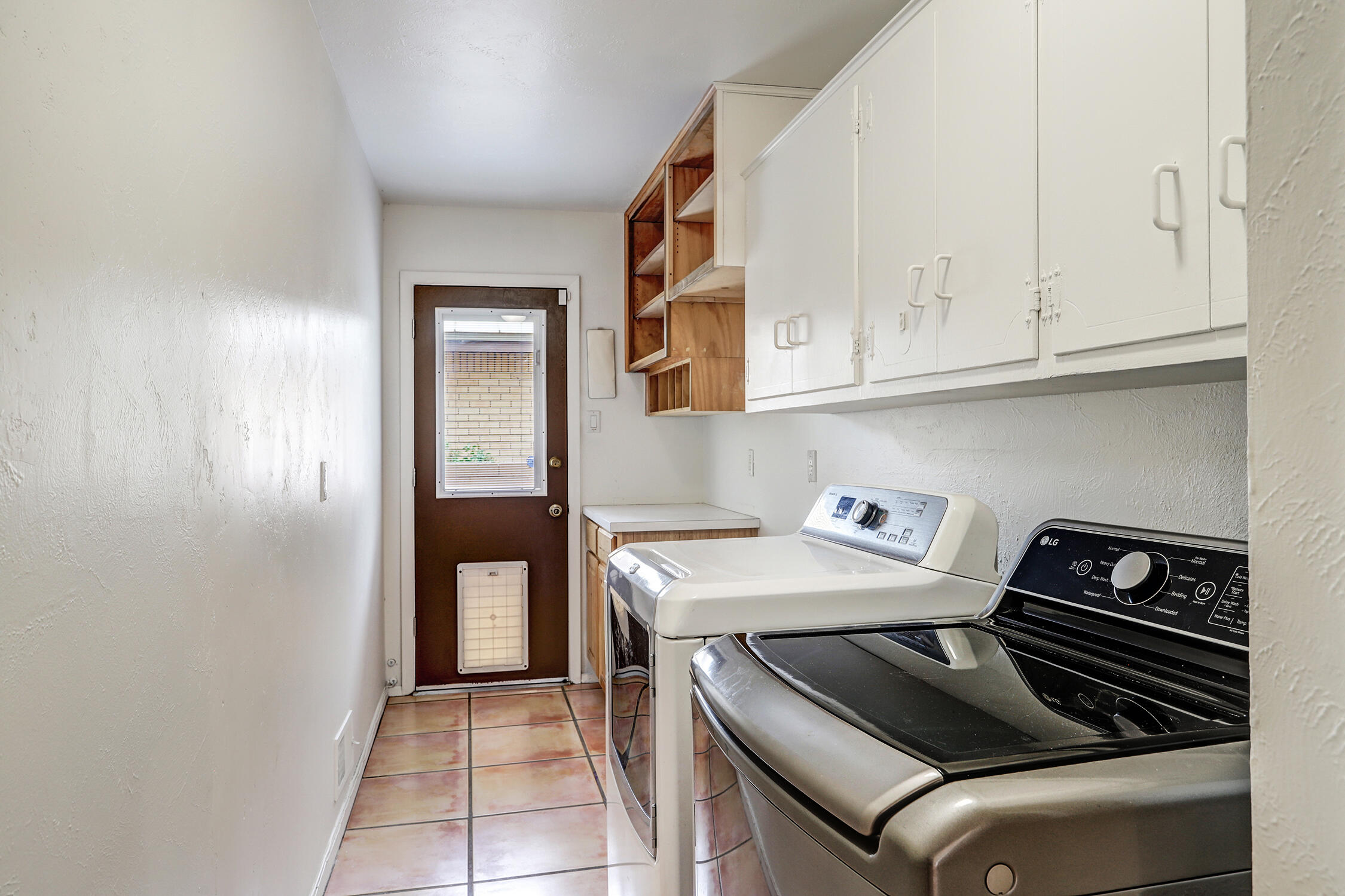 Photo 4 — 8222 Connecticut Street NE