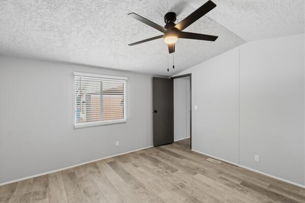 Photo 17 — 2712 Katrina Drive SW