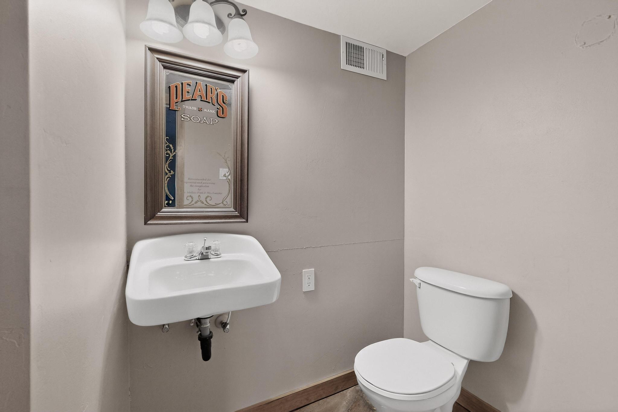 Photo 8 — 9 Mikes Place