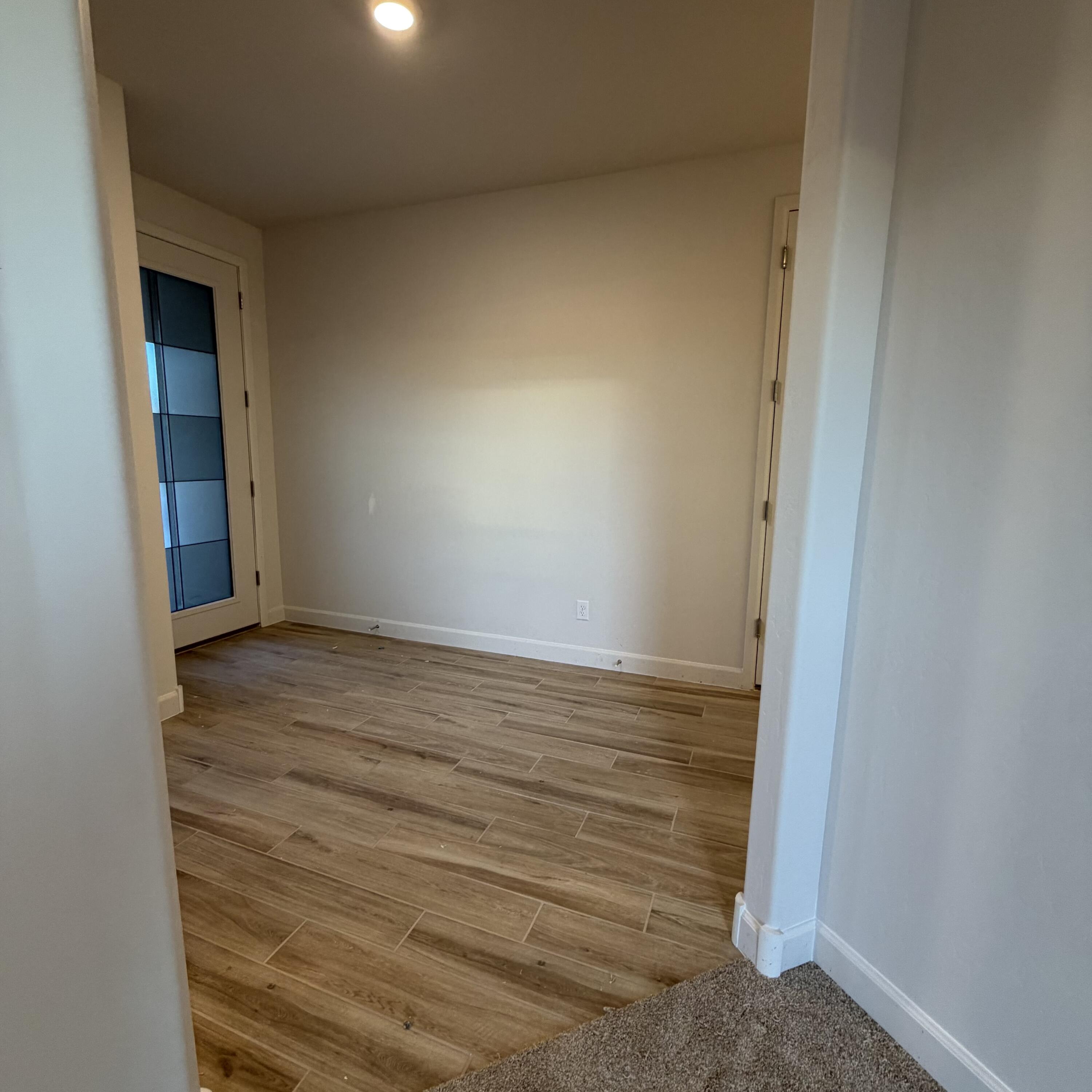Photo 18 — 2435 Marble Avenue NE