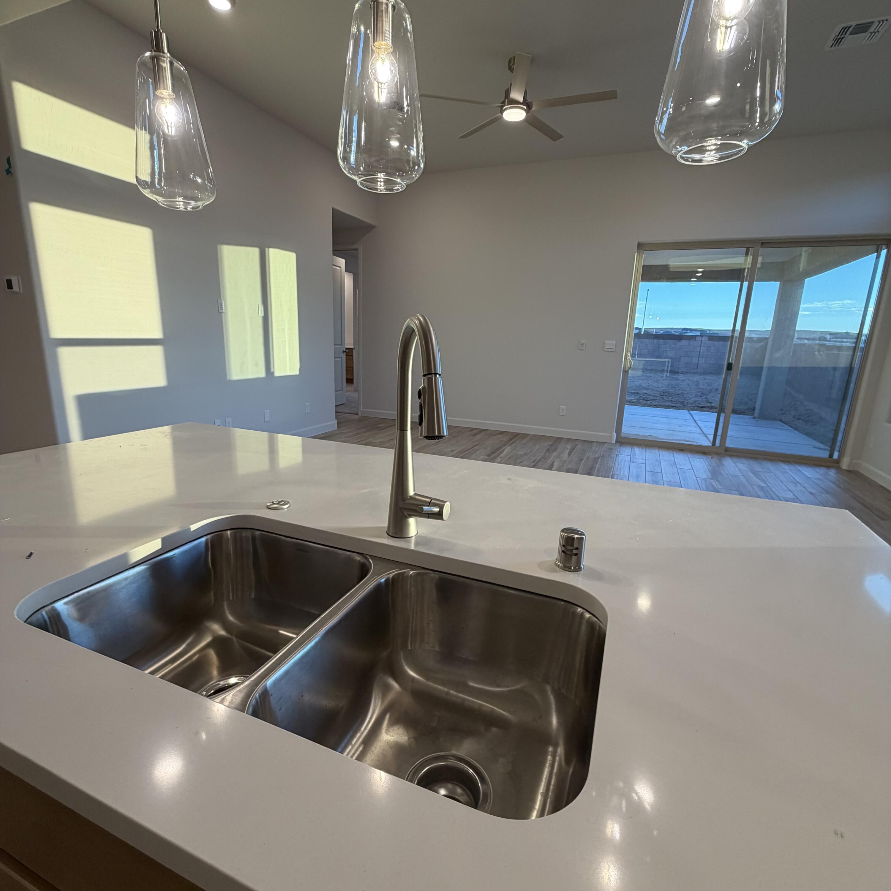 Photo 11 — 2435 Marble Avenue NE