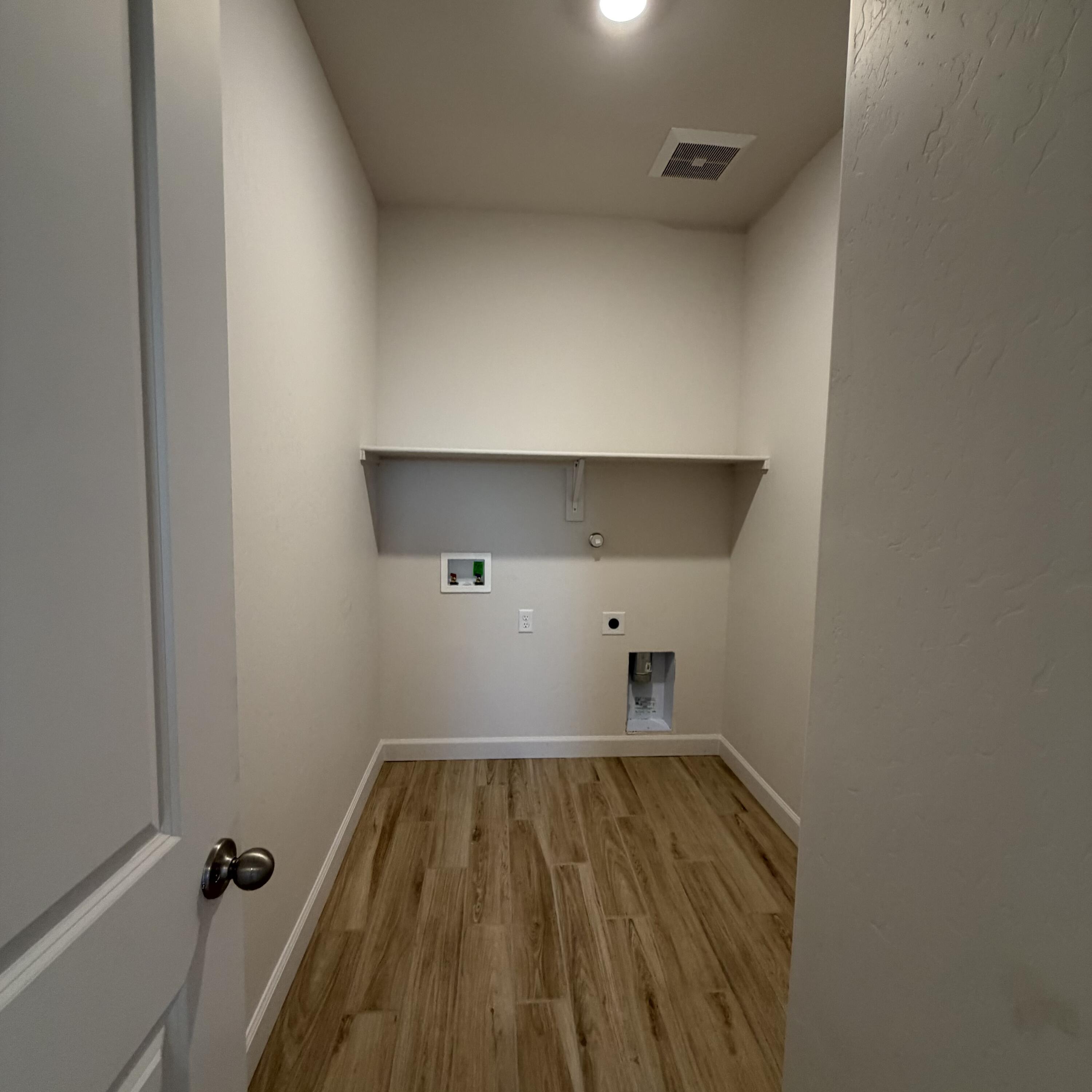 Photo 9 — 2435 Marble Avenue NE