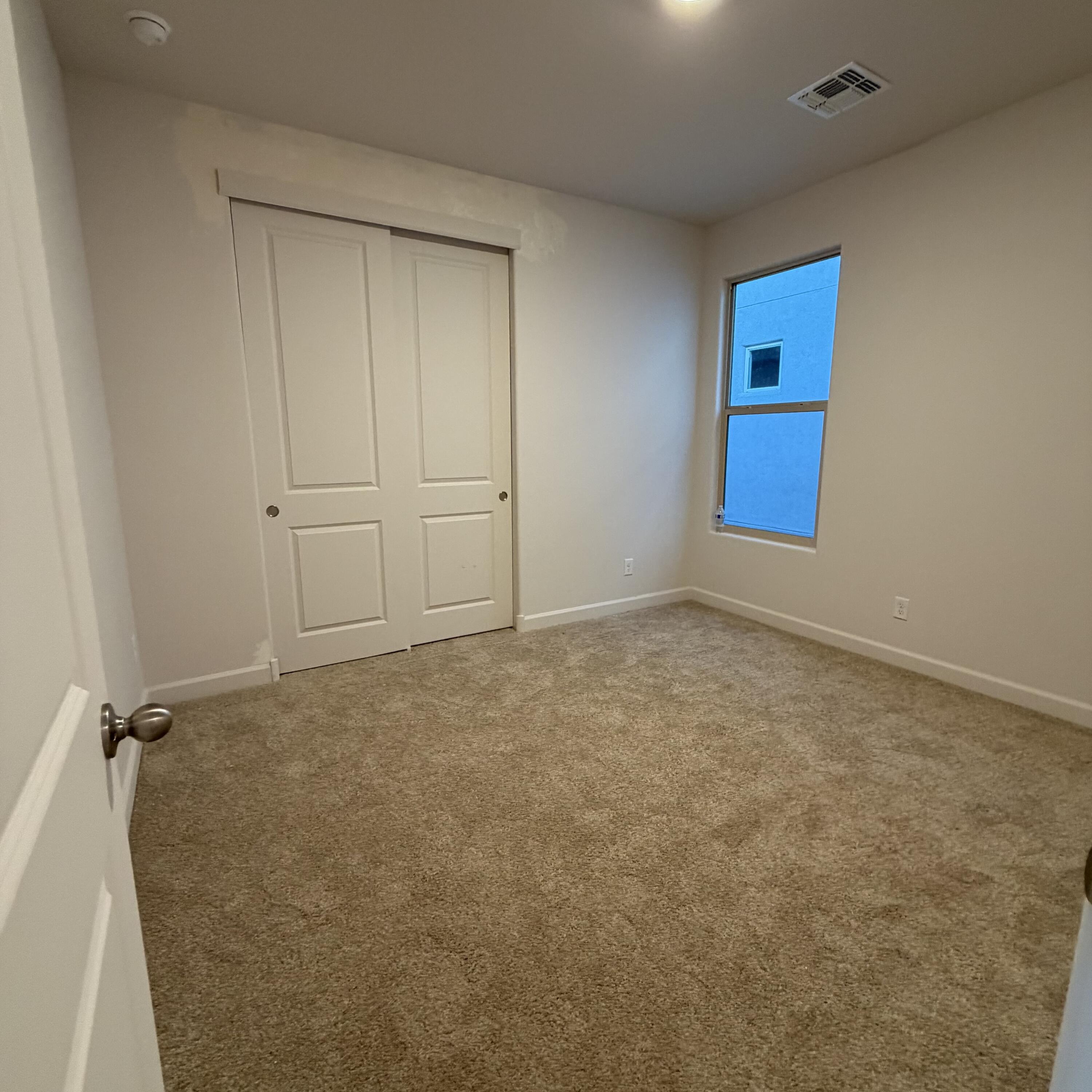 Photo 4 — 2435 Marble Avenue NE