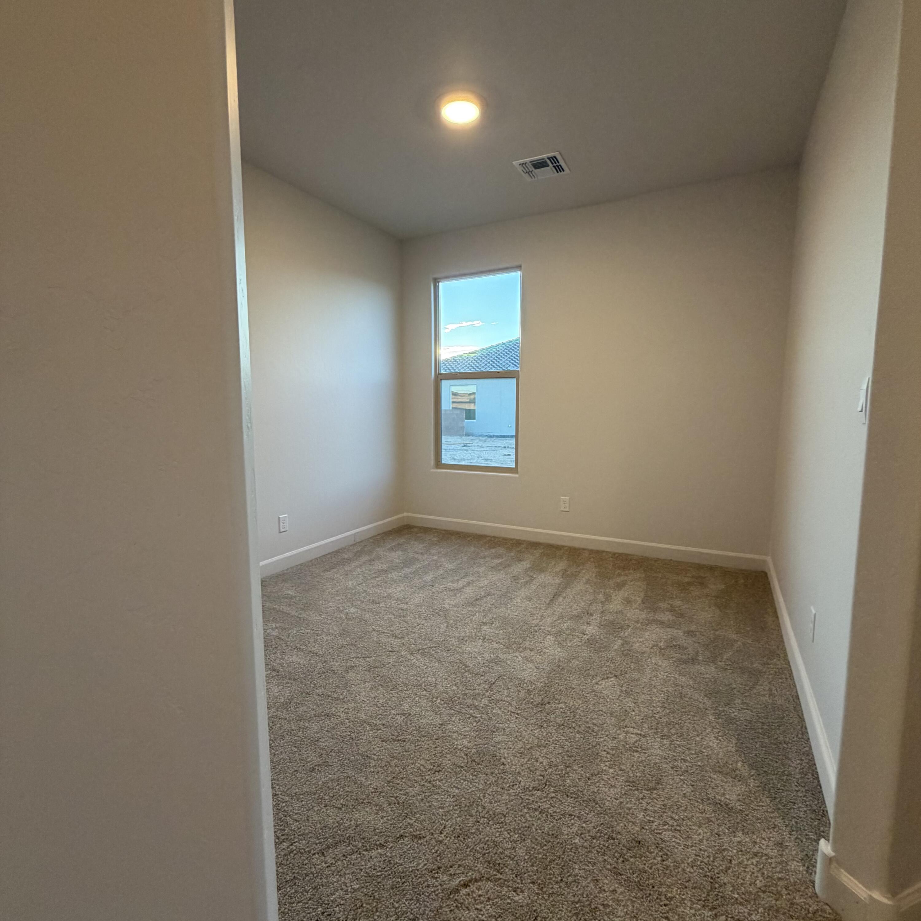 Photo 19 — 2435 Marble Avenue NE