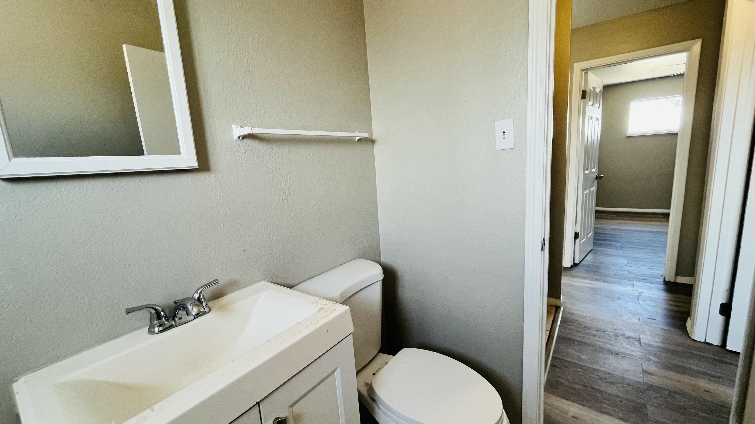 Photo 10 — 419 Dallas Street SE A