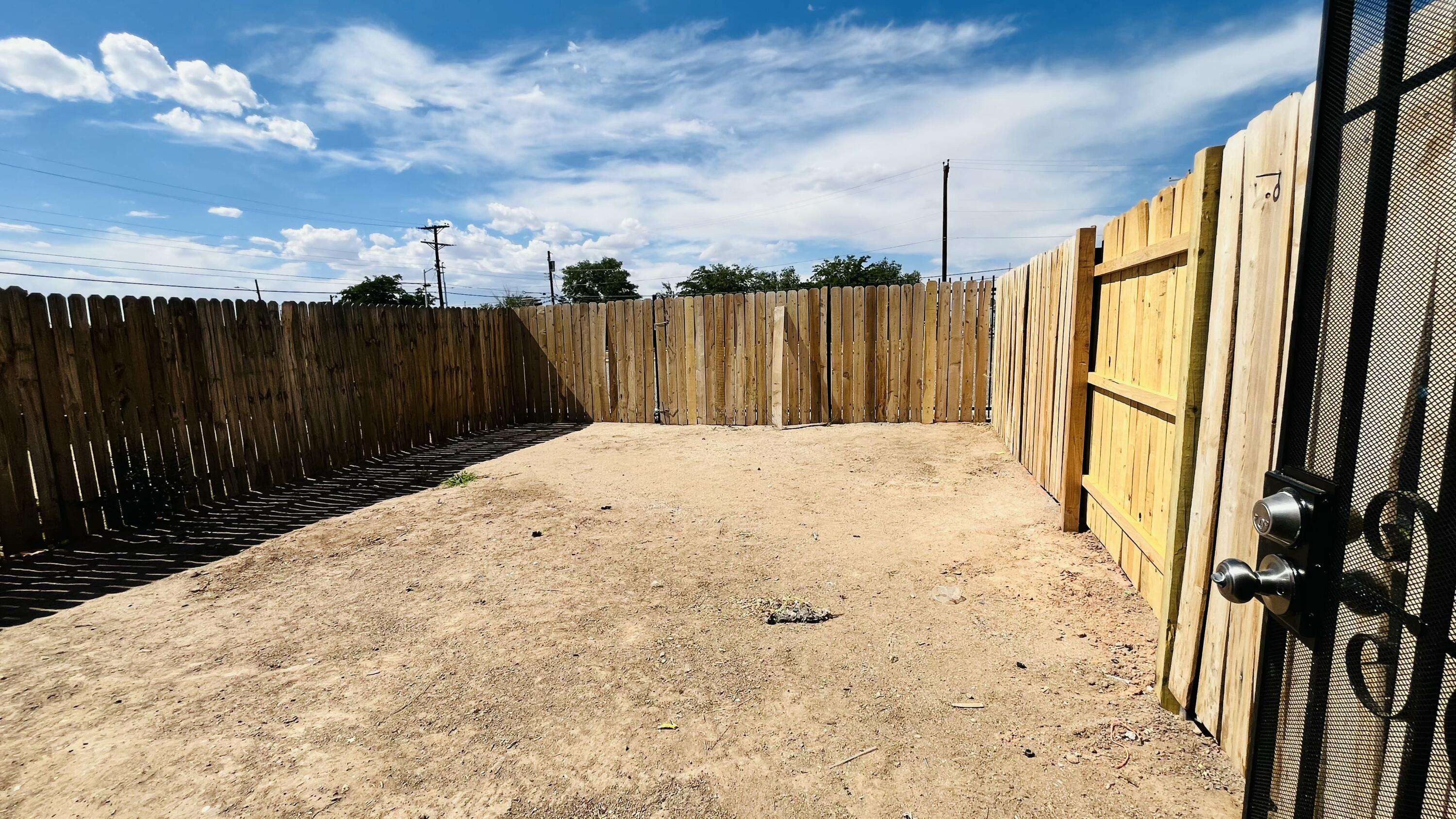 Photo 3 — 419 Dallas Street SE A