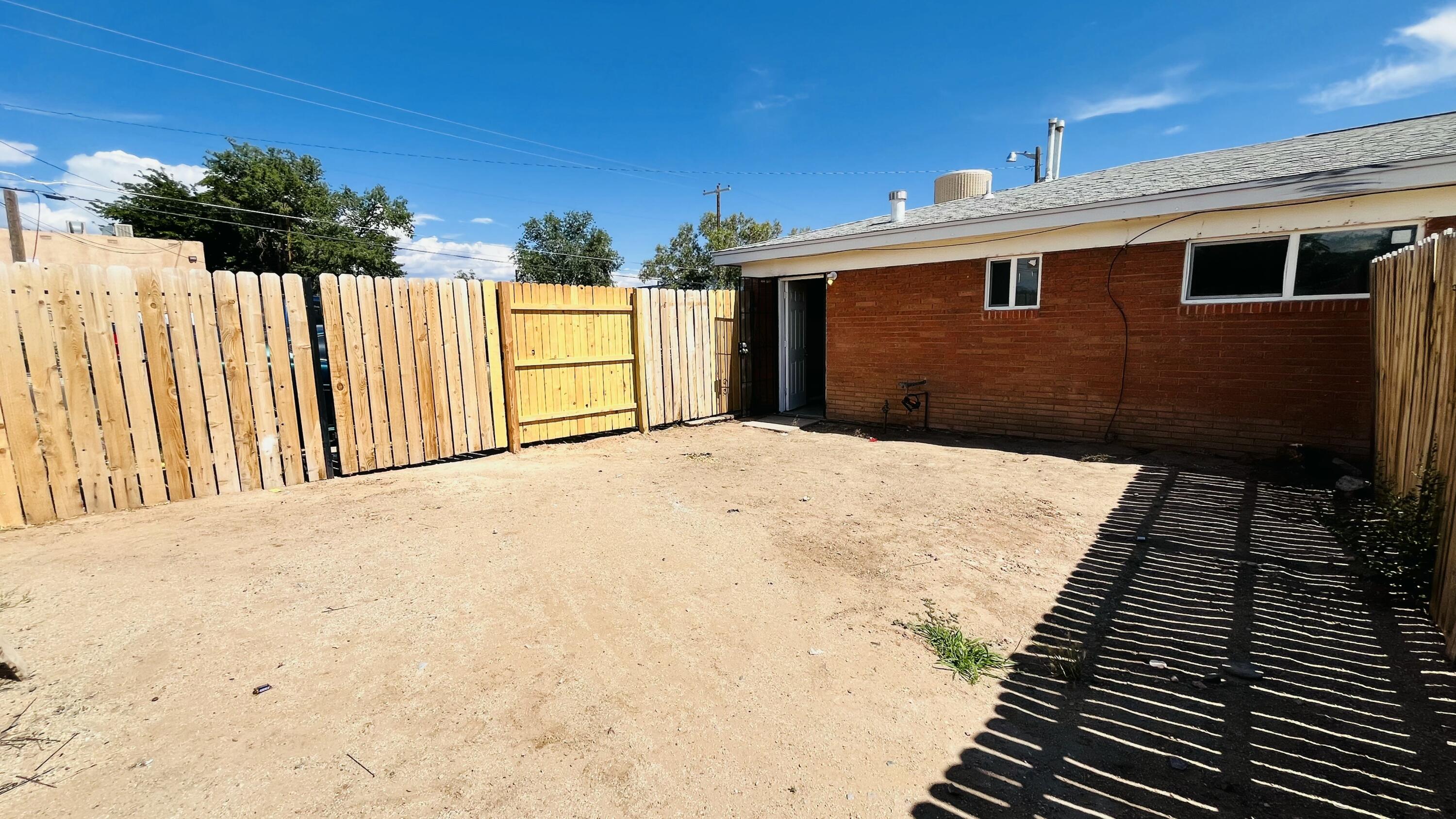 Photo 2 — 419 Dallas Street SE A