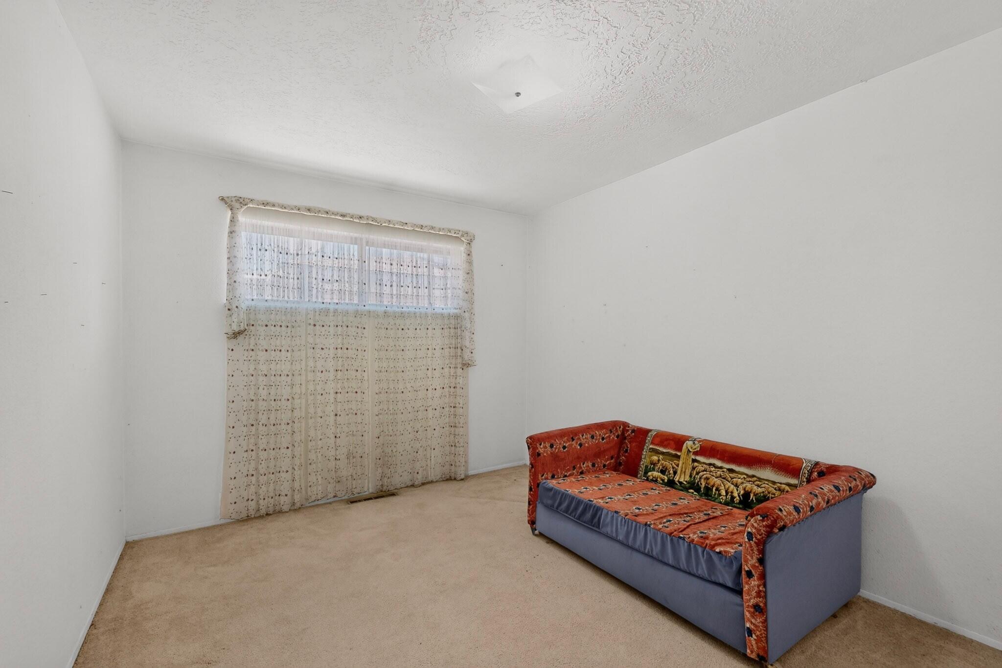 Photo 14 — 2825 Las Cruces Road NE