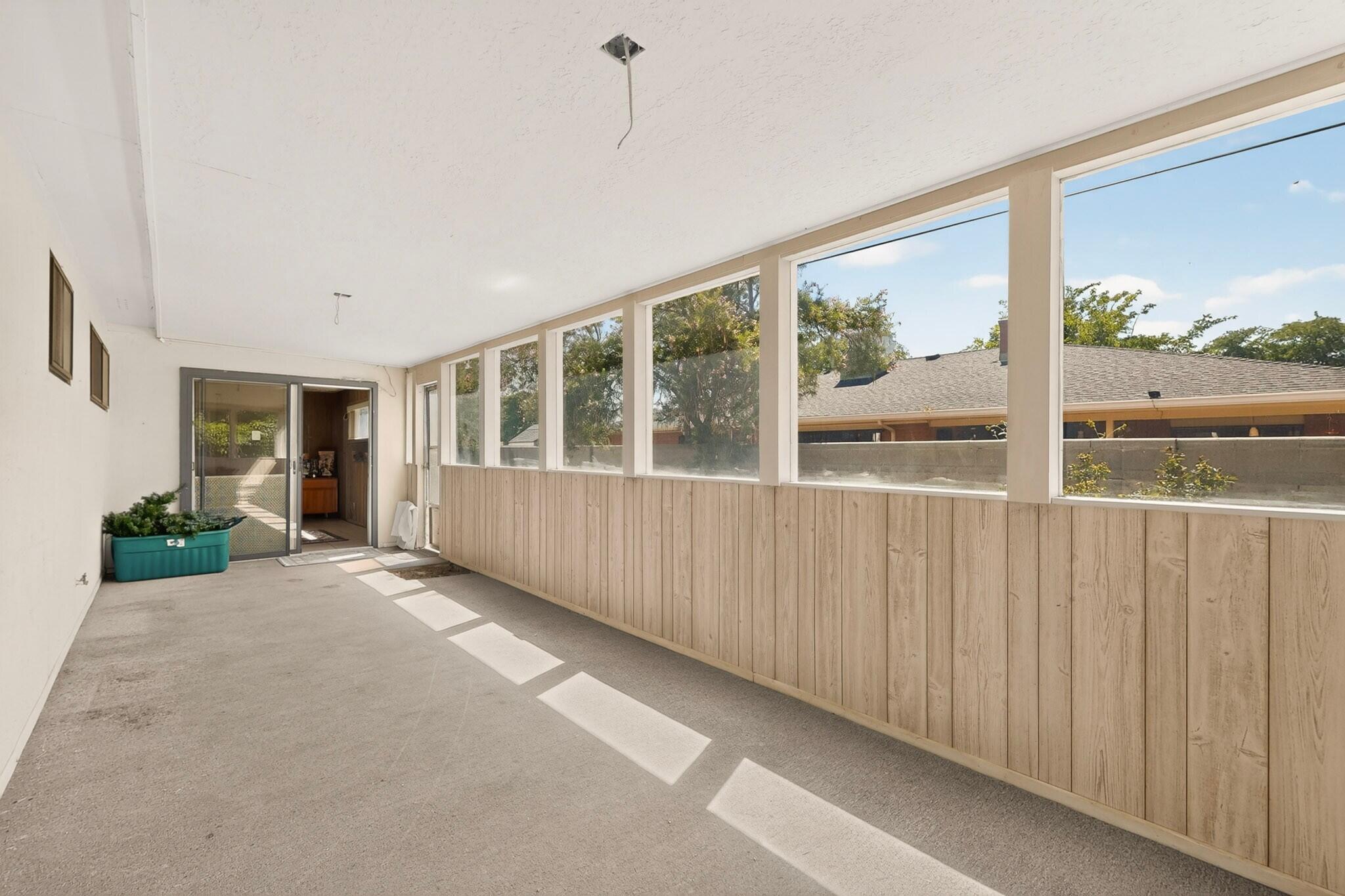 Photo 3 — 2825 Las Cruces Road NE