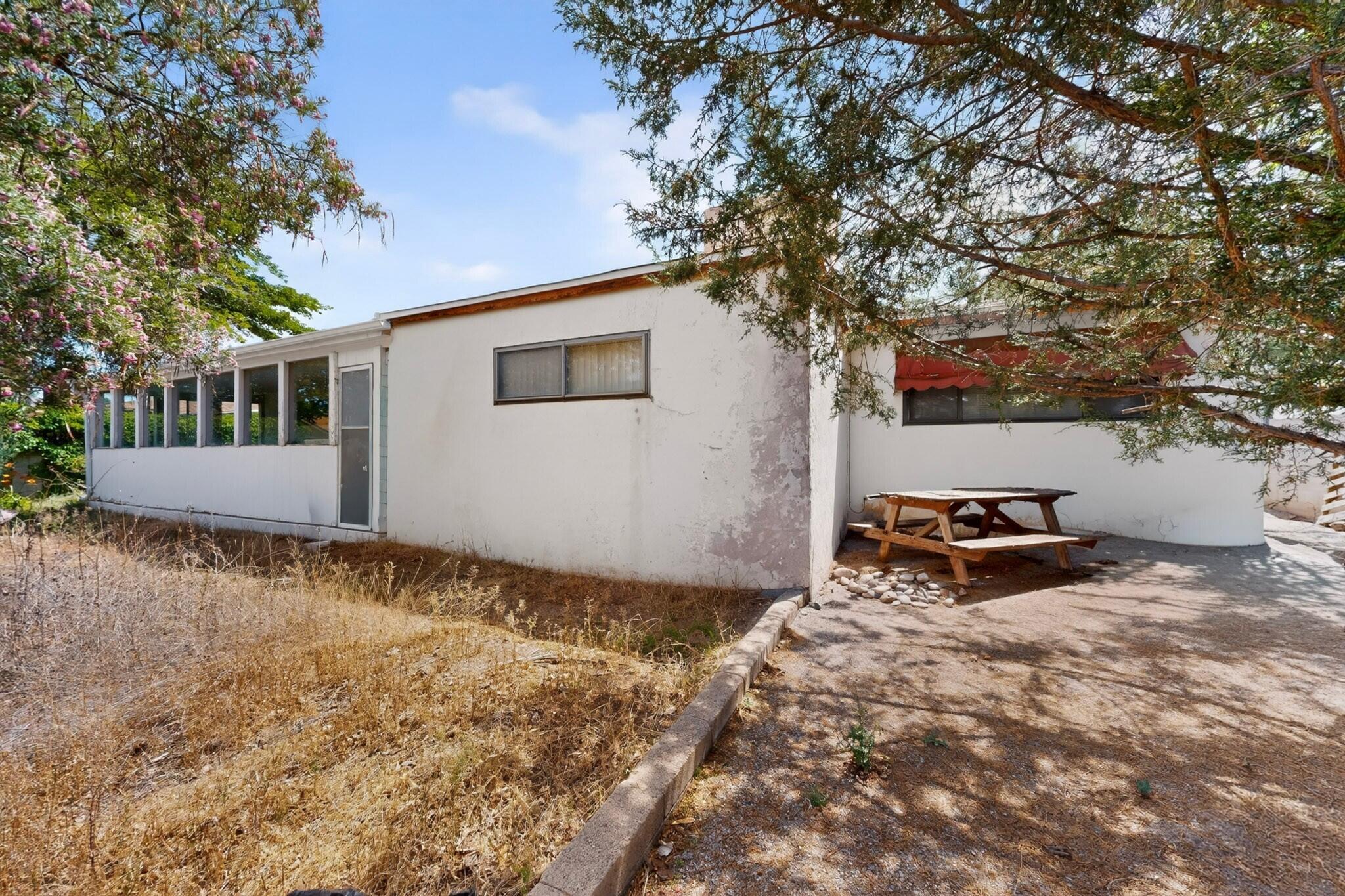 Photo 7 — 2825 Las Cruces Road NE