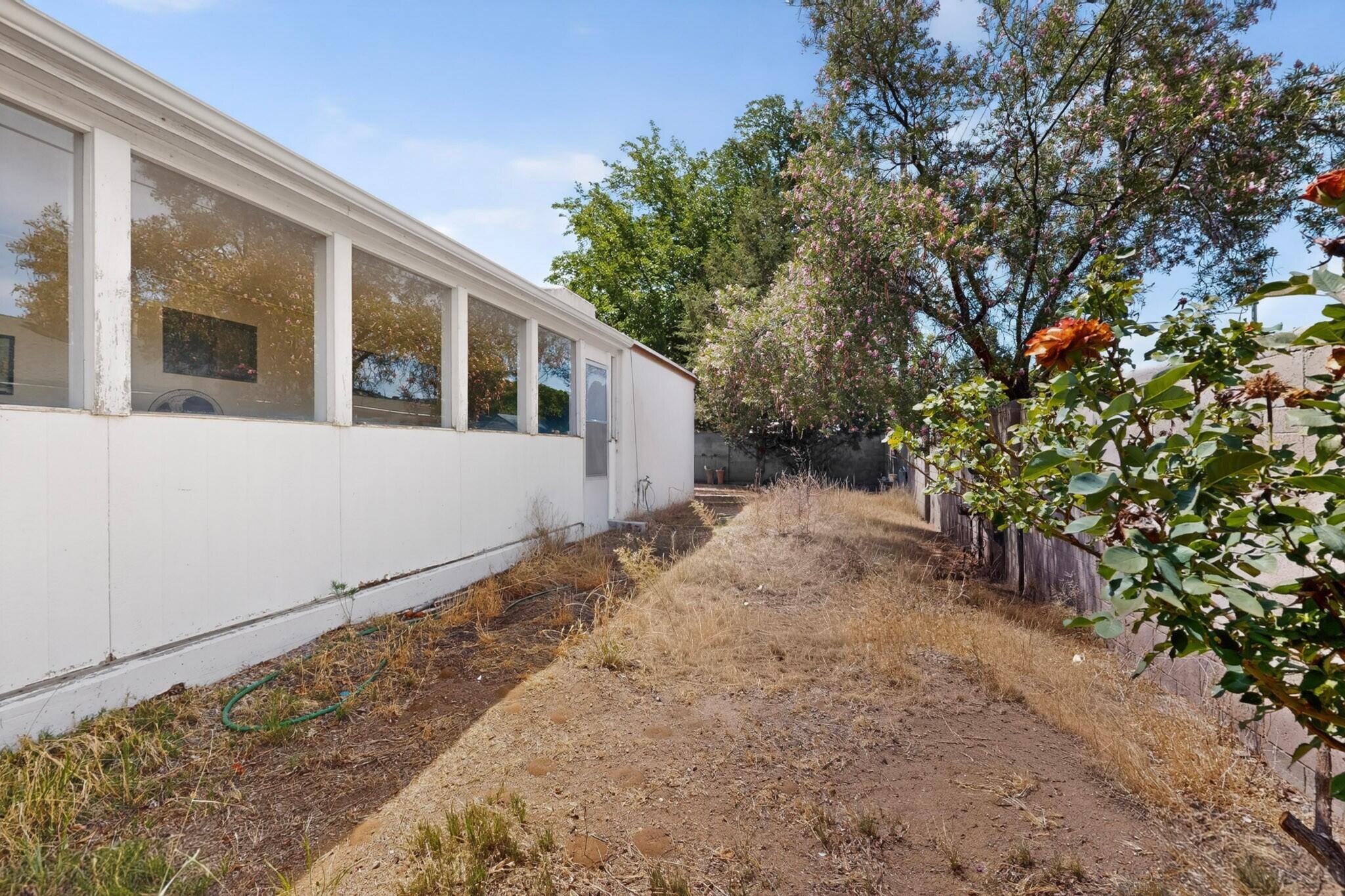 Photo 10 — 2825 Las Cruces Road NE