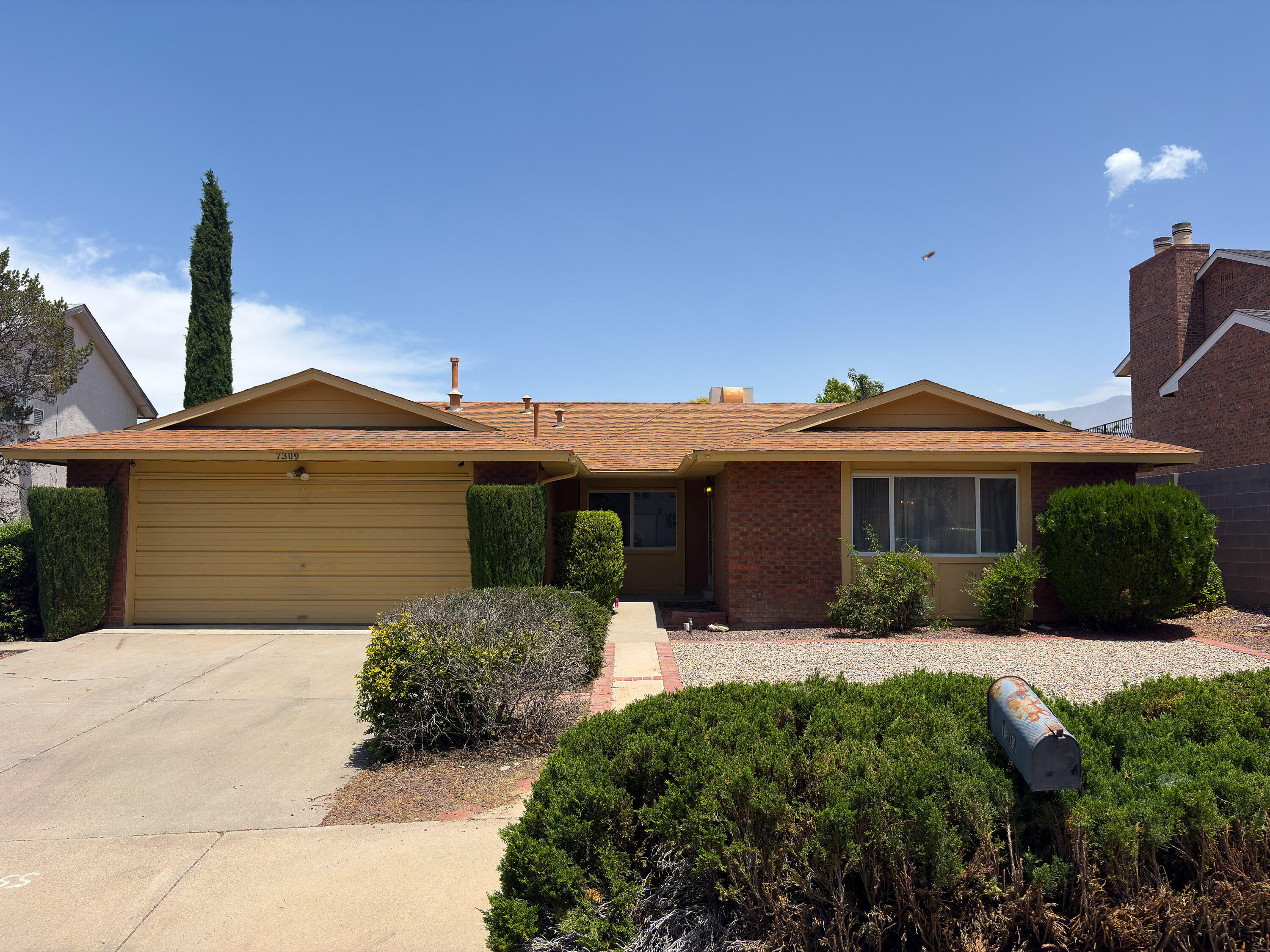 7309 Vivian Drive NE, Albuquerque, NM 87109