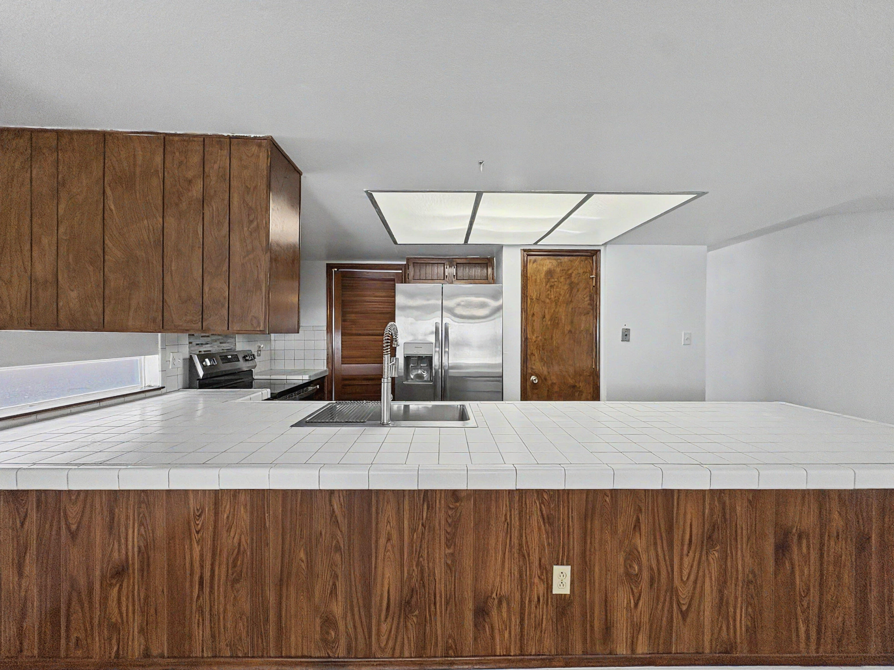 Photo 16 — 7309 Vivian Drive NE