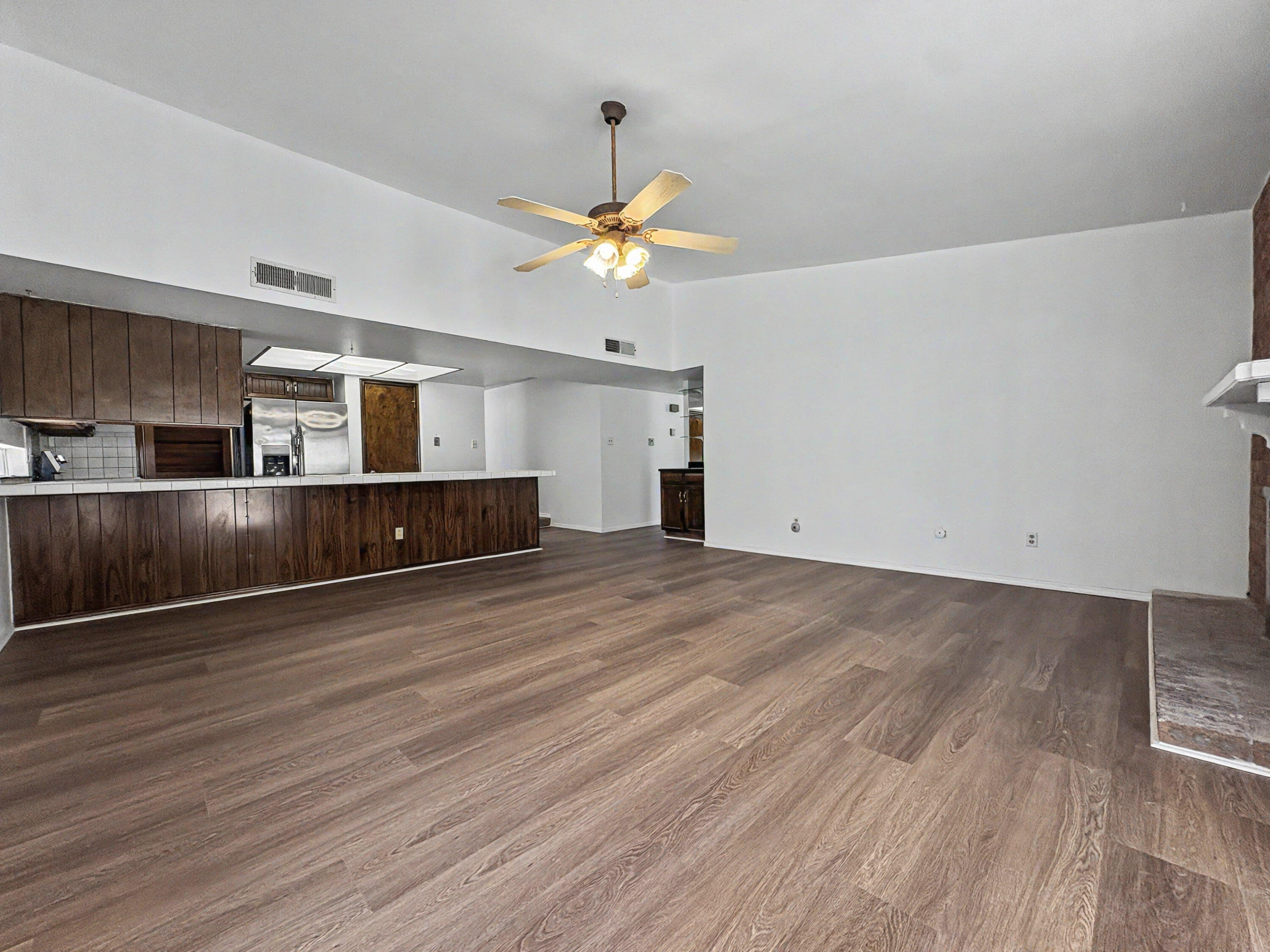 Photo 17 — 7309 Vivian Drive NE