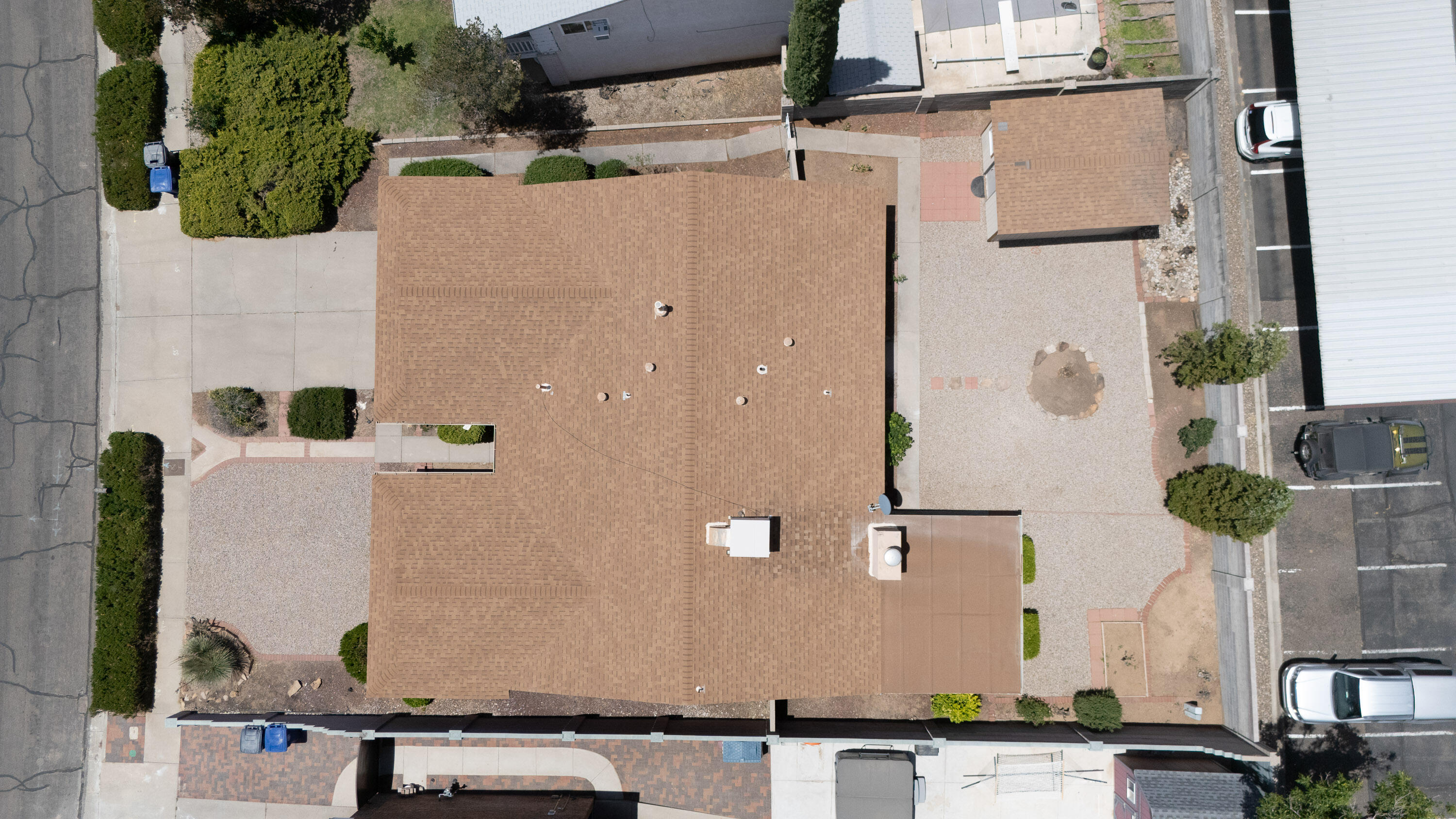 Photo 12 — 7309 Vivian Drive NE