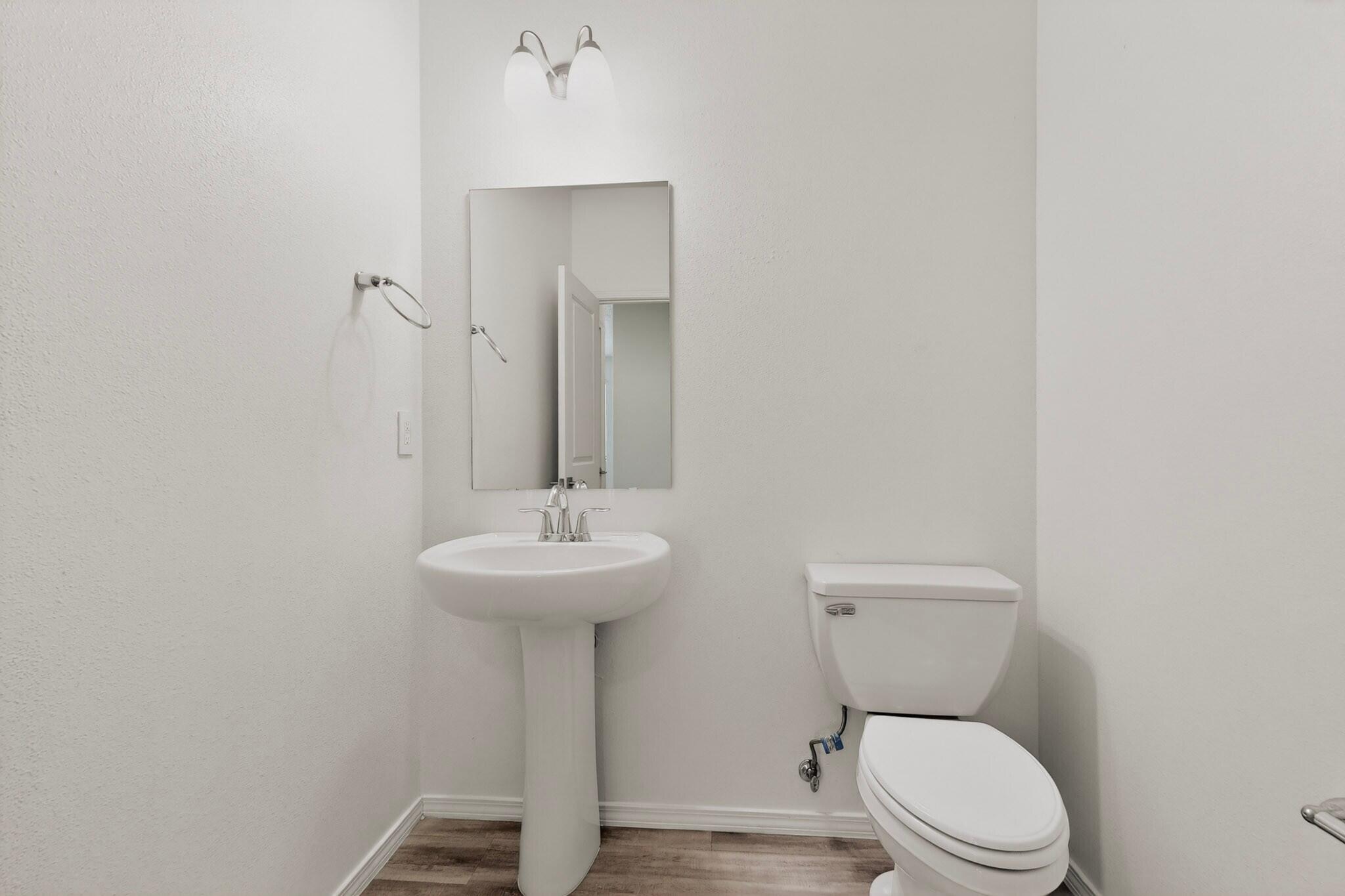 Photo 2 — 2509 Stryker Road SE