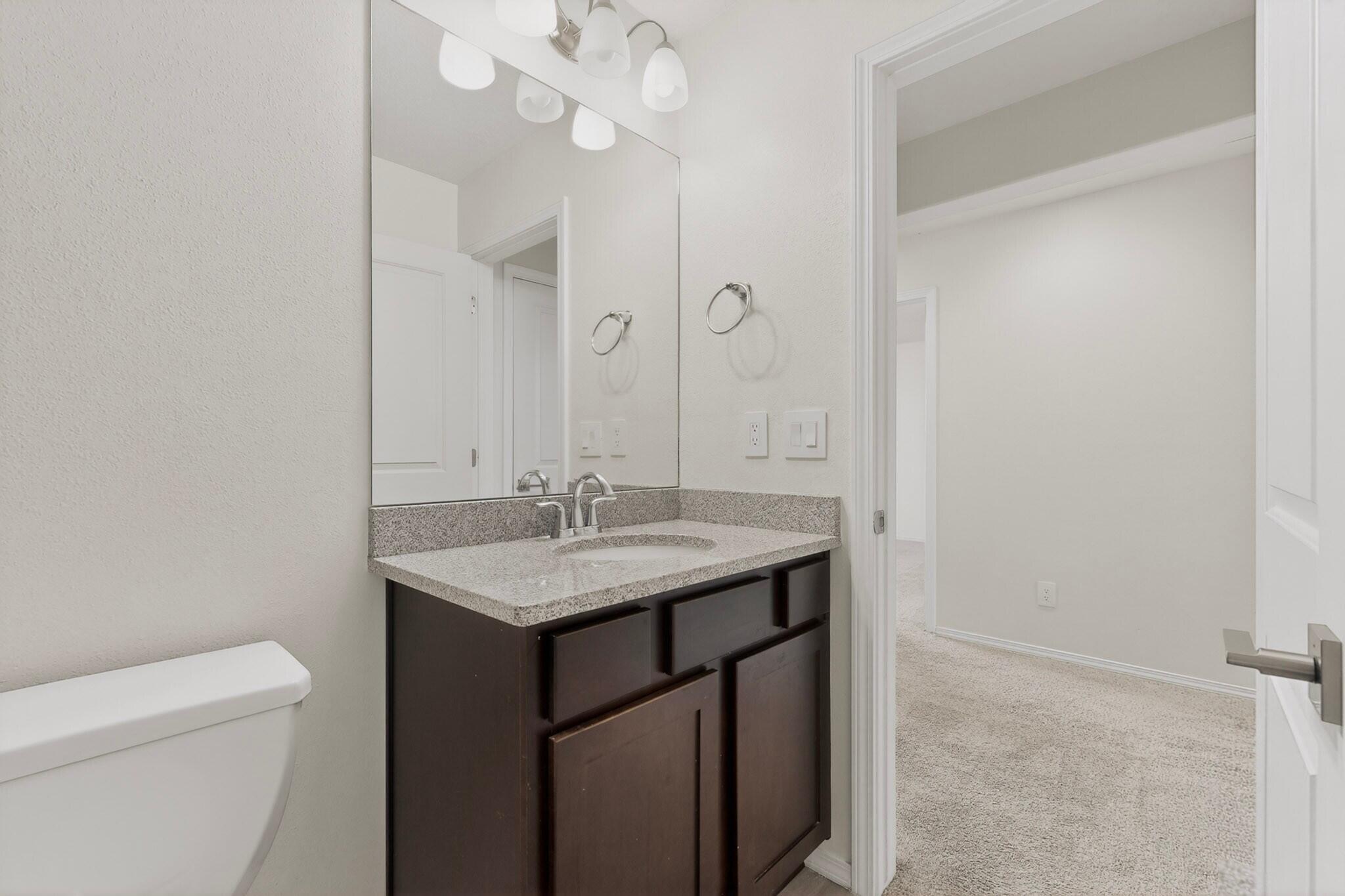 Photo 14 — 2509 Stryker Road SE