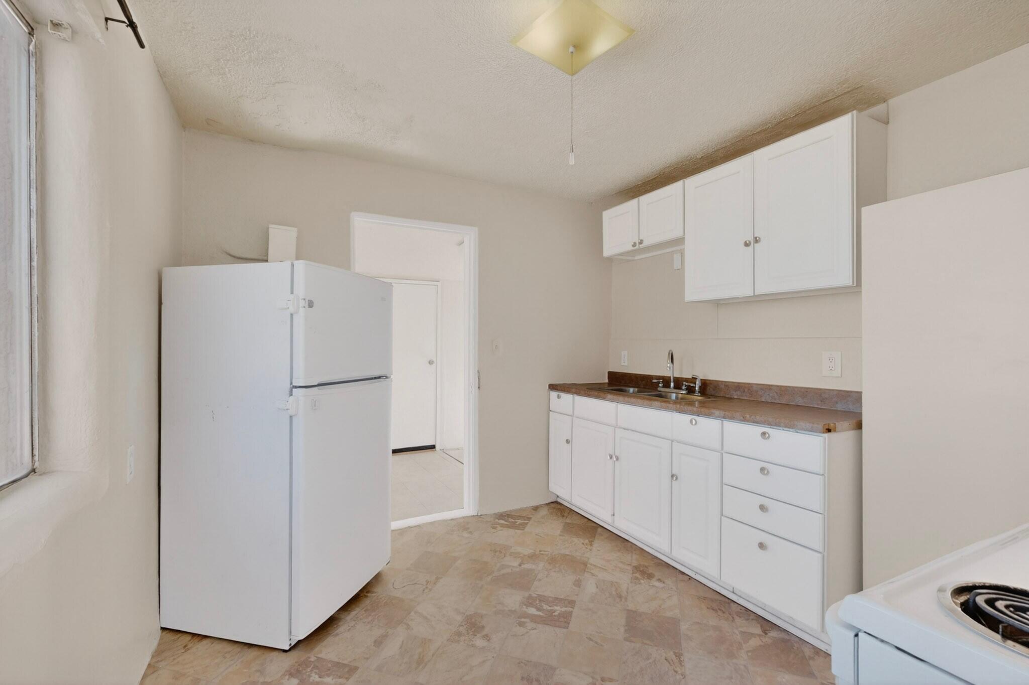 Photo 20 — 2905 Burton Avenue SE