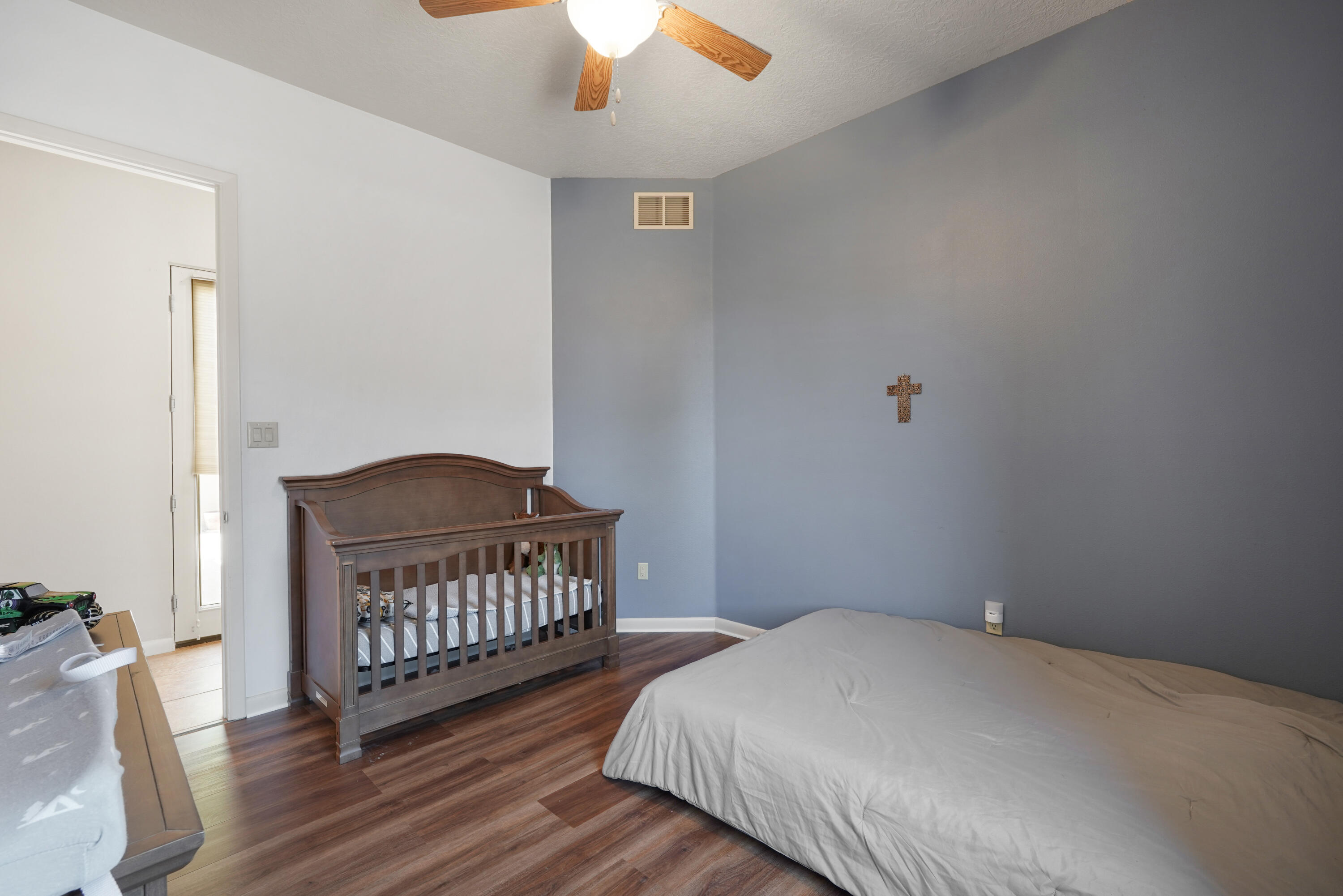 Photo 14 — 1601 Western Hills Drive SE