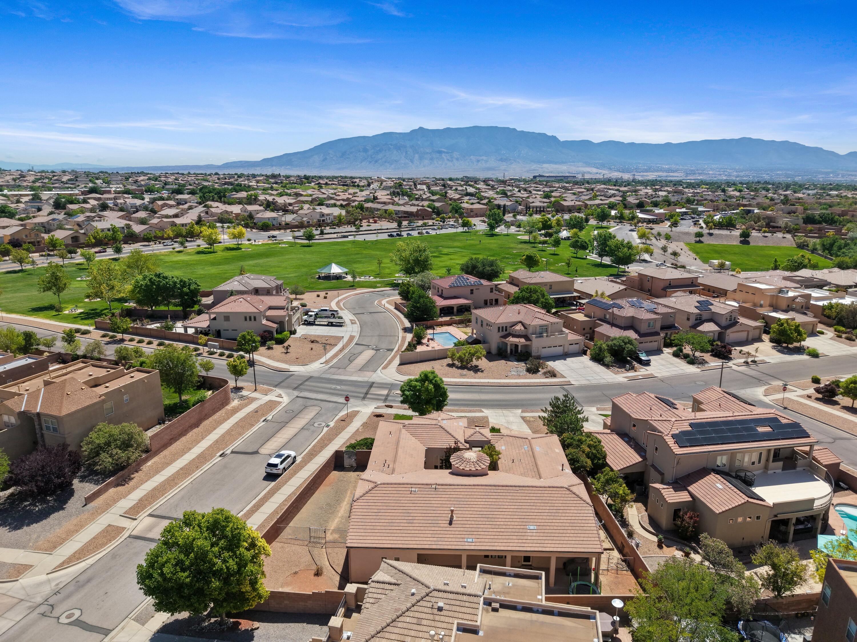 Photo 3 — 1601 Western Hills Drive SE