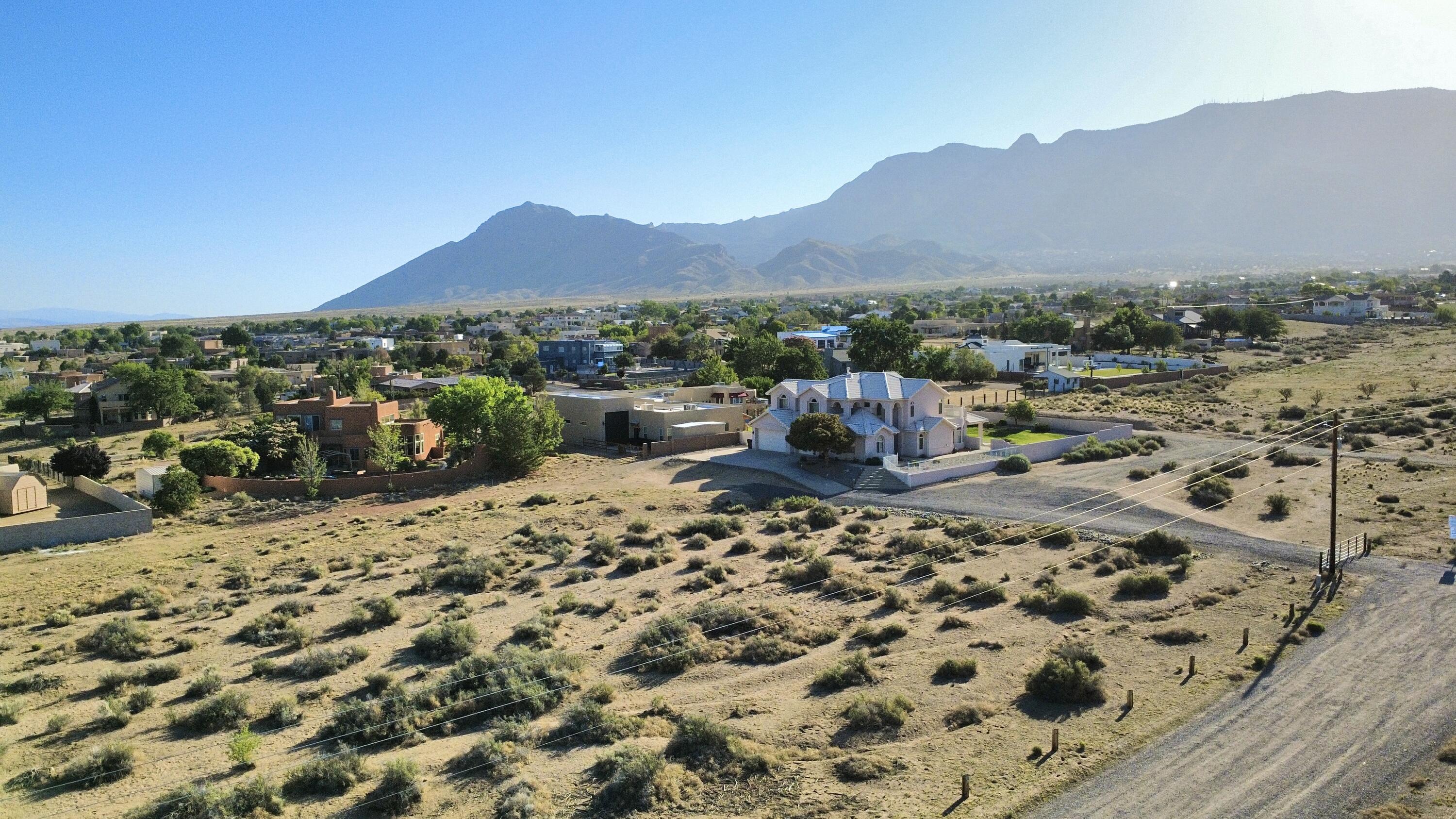 9227 Alameda Boulevard NE, Albuquerque, NM 87122