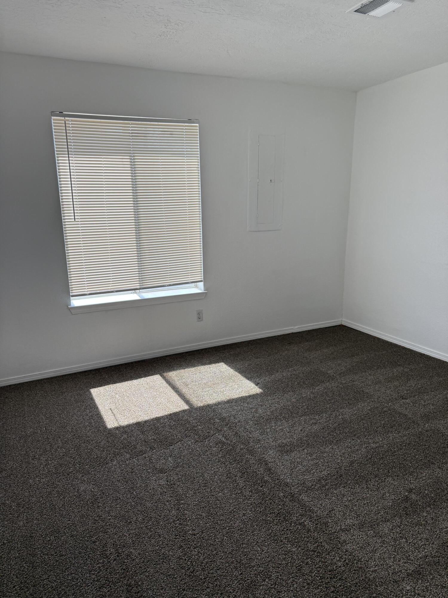 Photo 15 — 4808 Driftwood Avenue NW