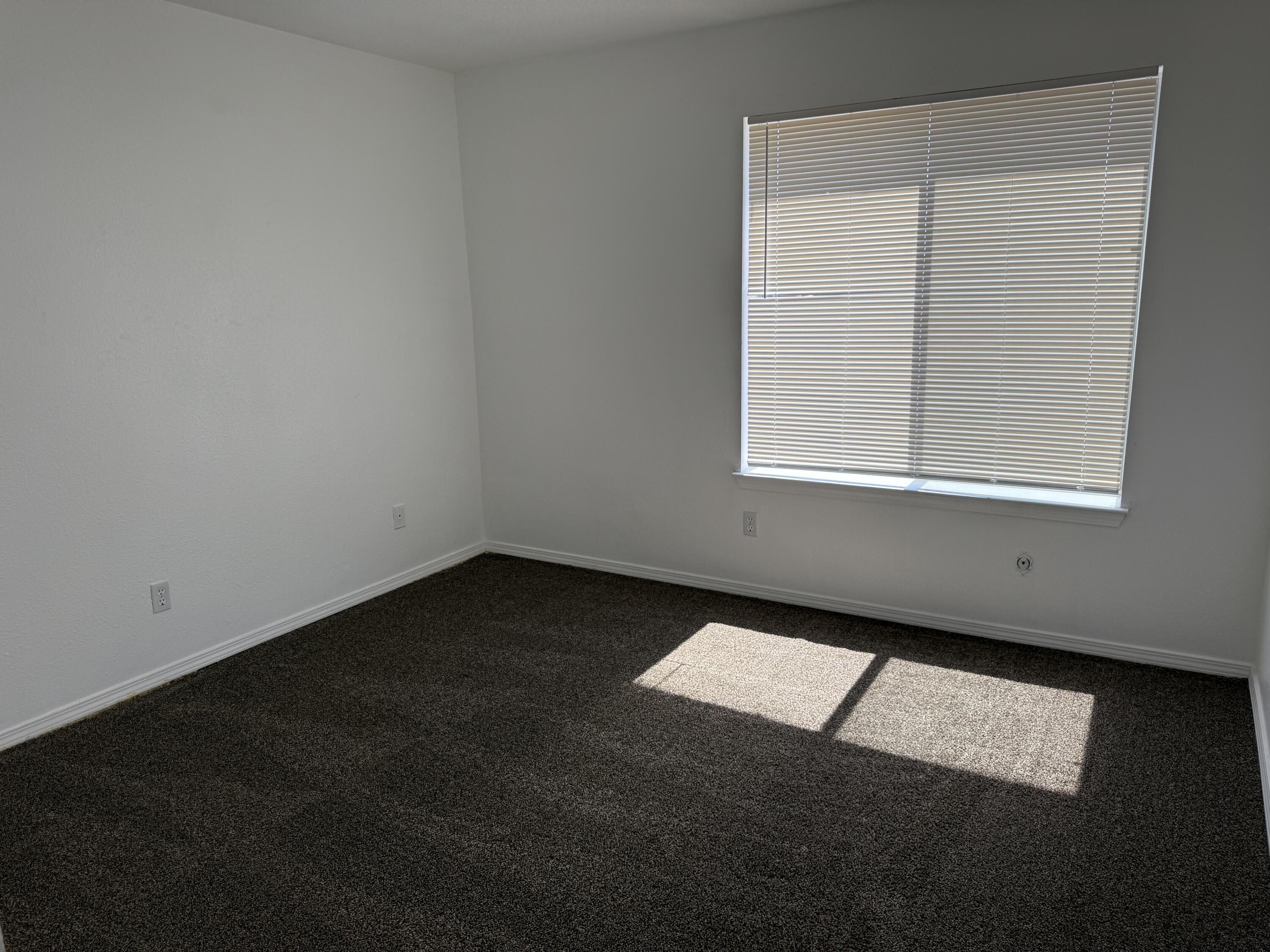 Photo 6 — 4808 Driftwood Avenue NW