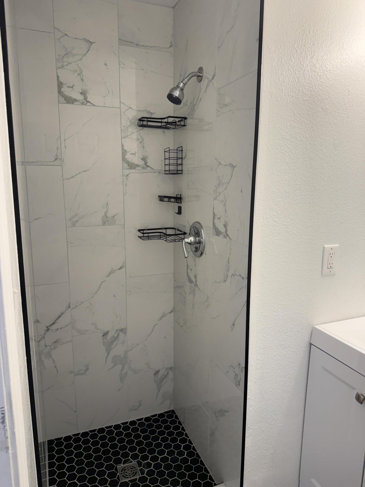Photo 4 — 4808 Driftwood Avenue NW