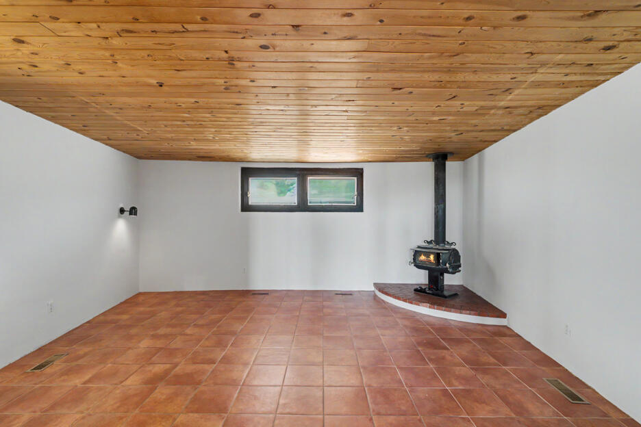 Photo 19 — 9661 Asbury Court NW
