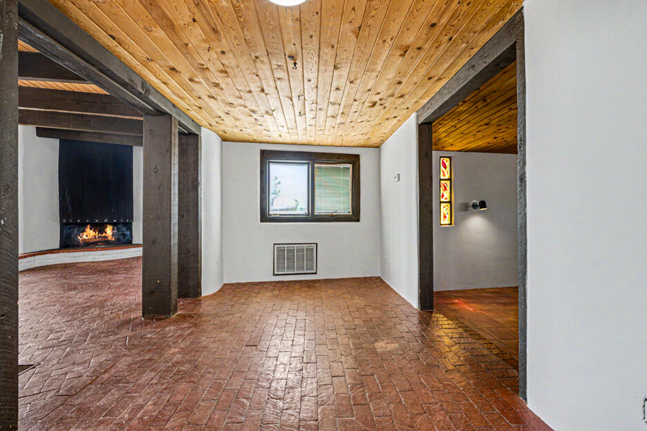 Photo 5 — 9661 Asbury Court NW
