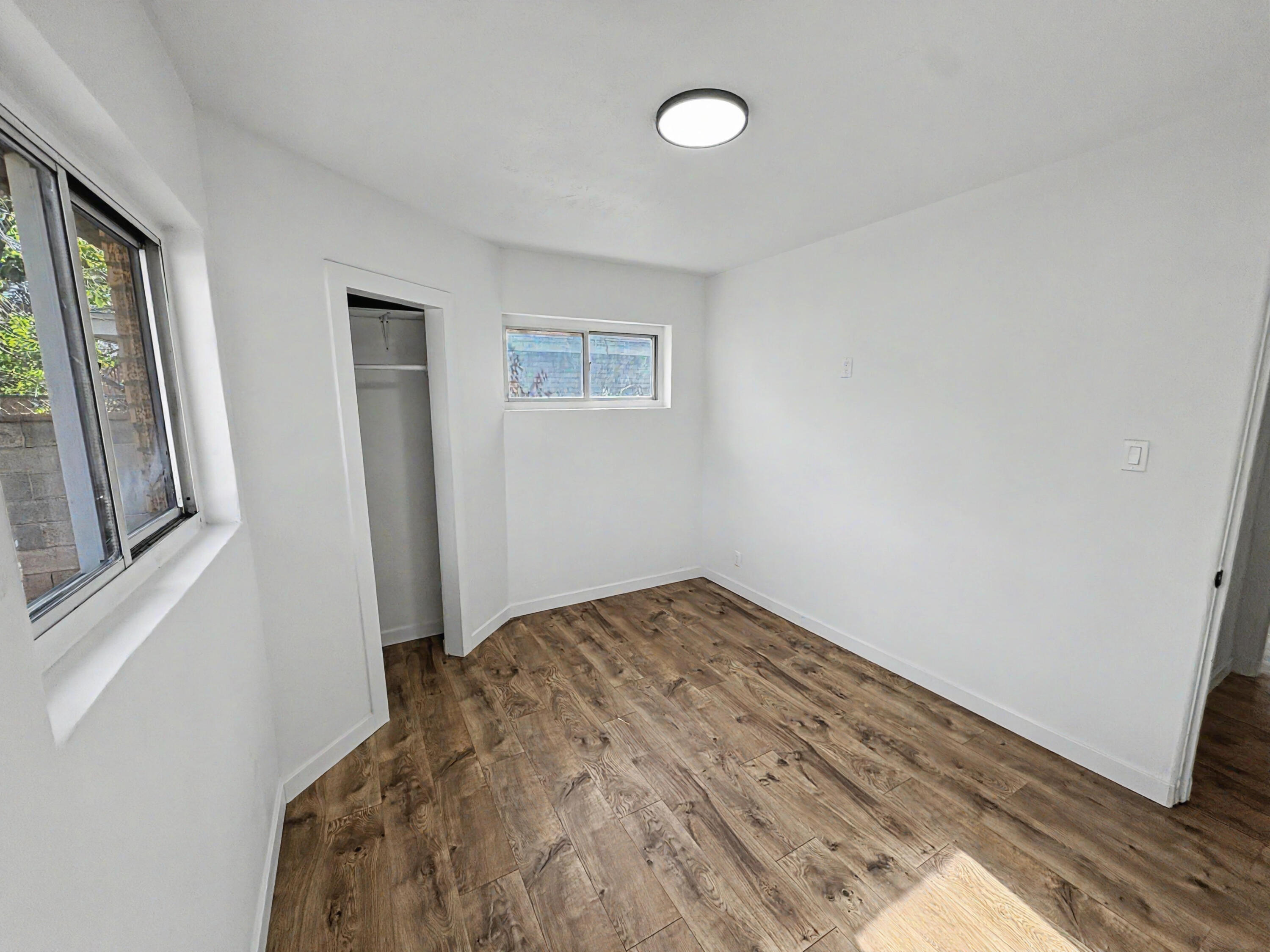 Photo 13 — 5606 Hannett Avenue NE