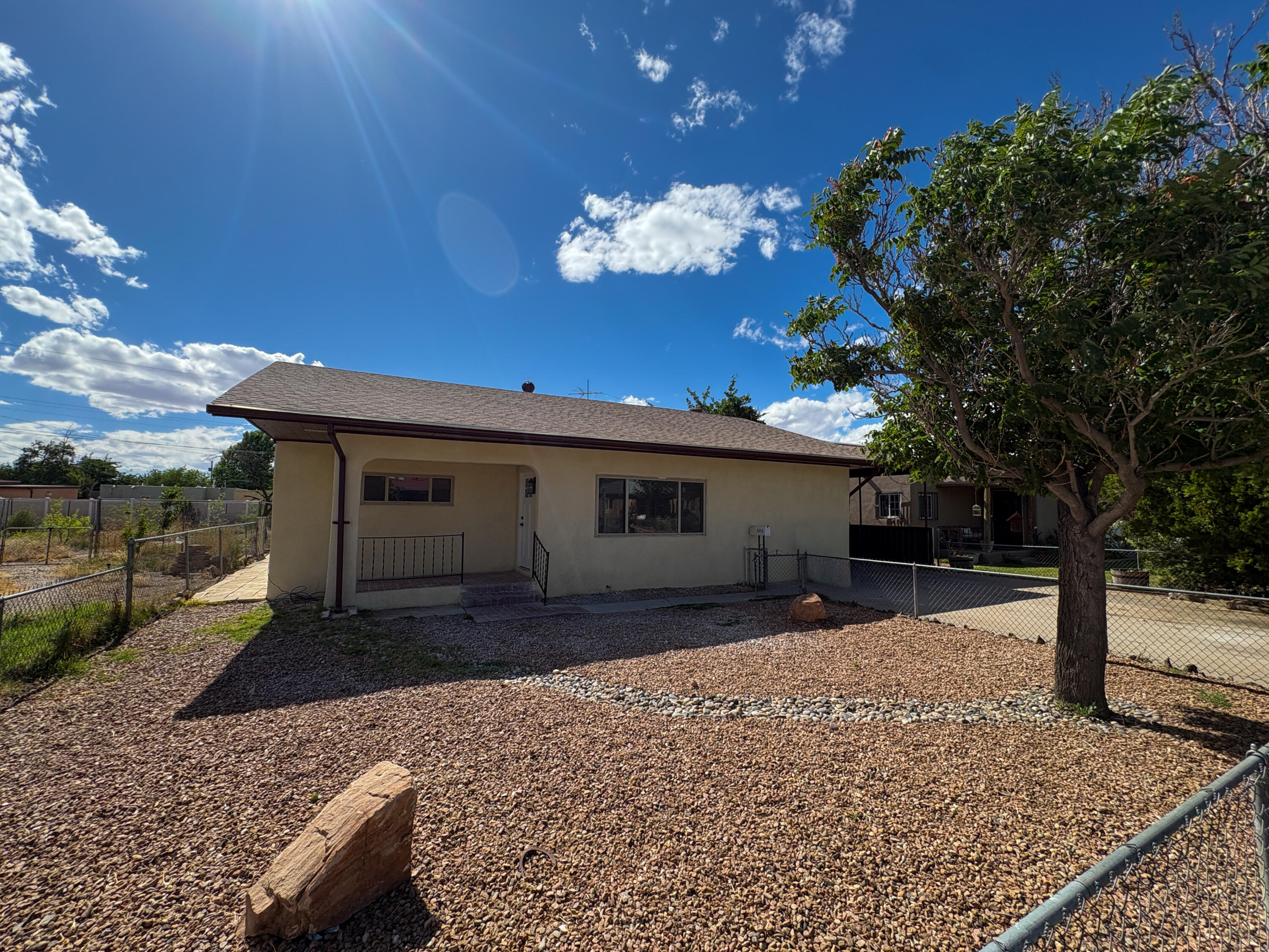 Photo 15 — 5113 San Luis Place NW