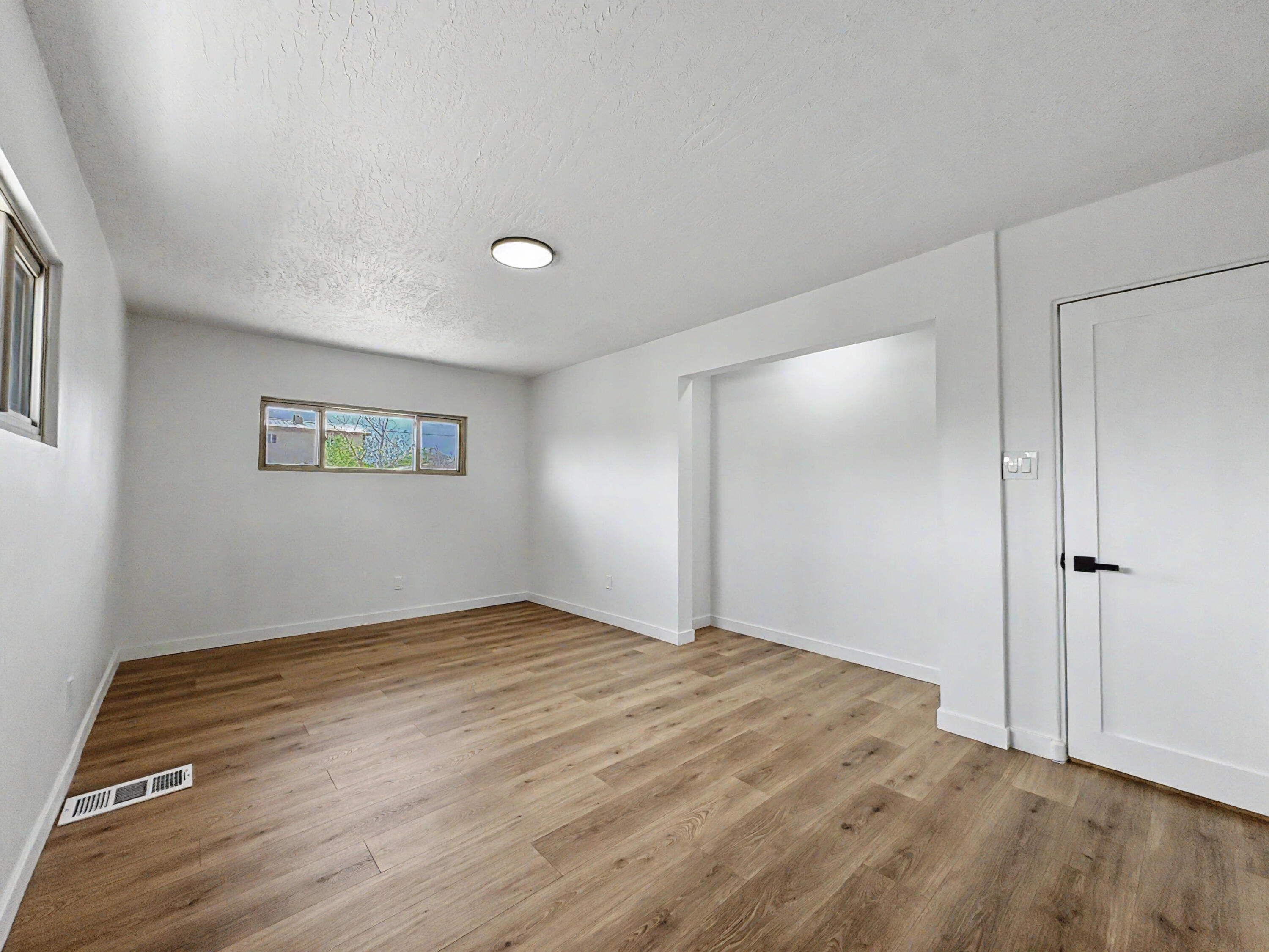 Photo 5 — 5113 San Luis Place NW