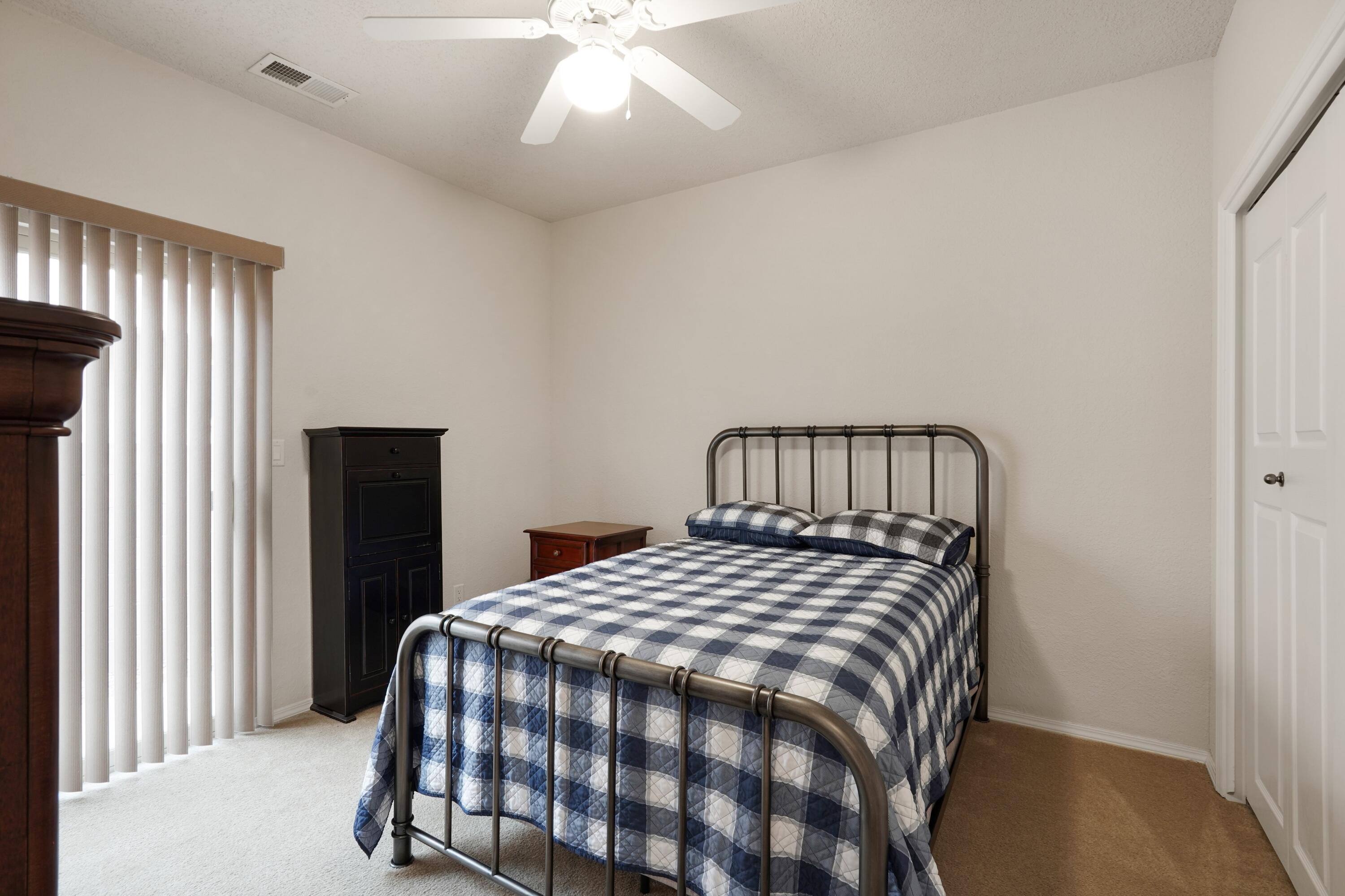 Photo 19 — 4424 Desert Lily Court SE