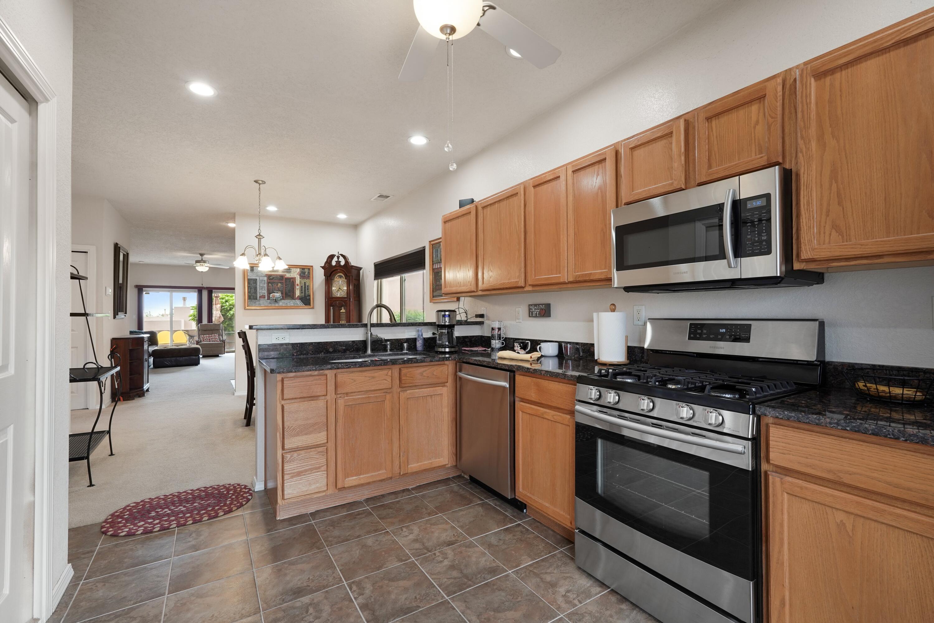 Photo 9 — 4424 Desert Lily Court SE