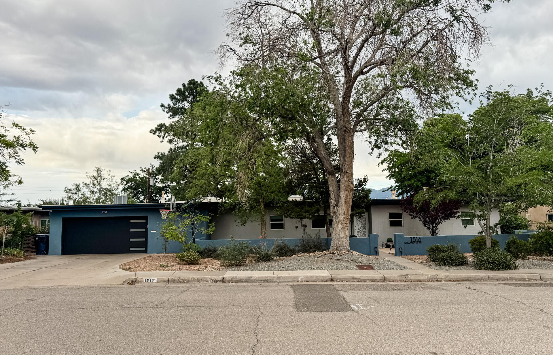 Photo 8 — 1516 Columbia Drive NE