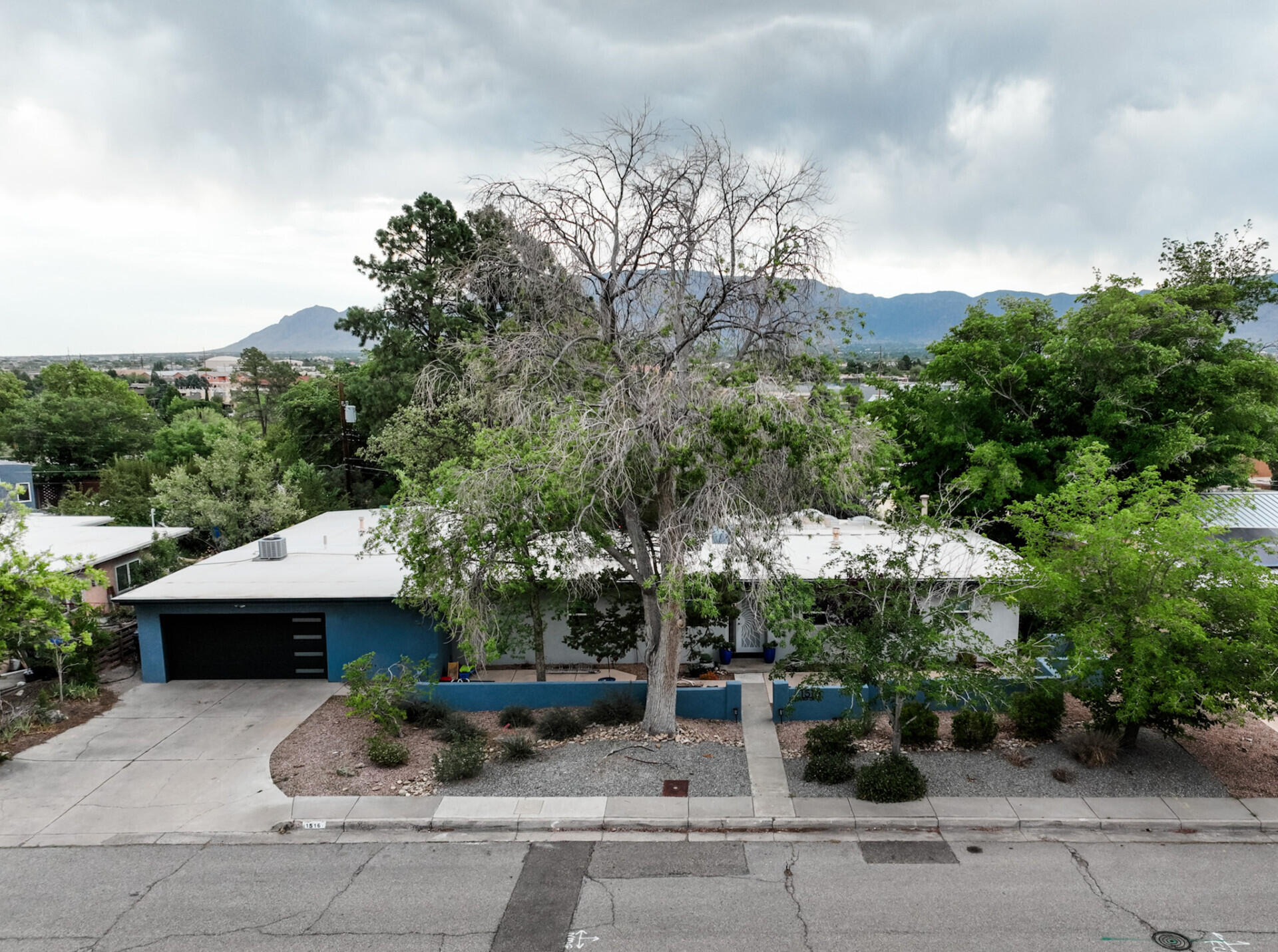 Photo 9 — 1516 Columbia Drive NE