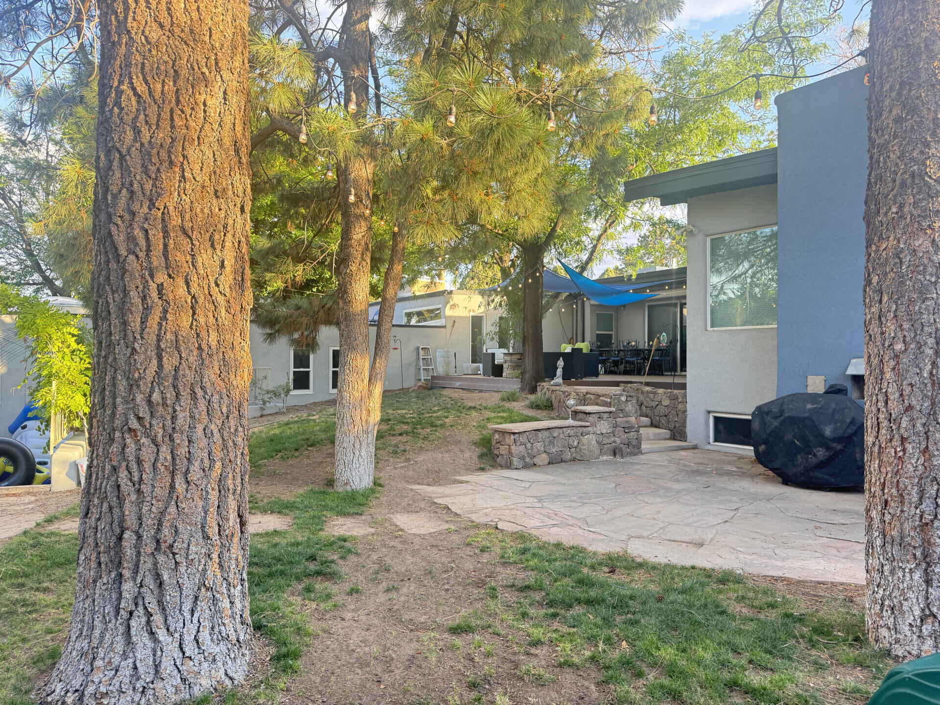 Photo 2 — 1516 Columbia Drive NE