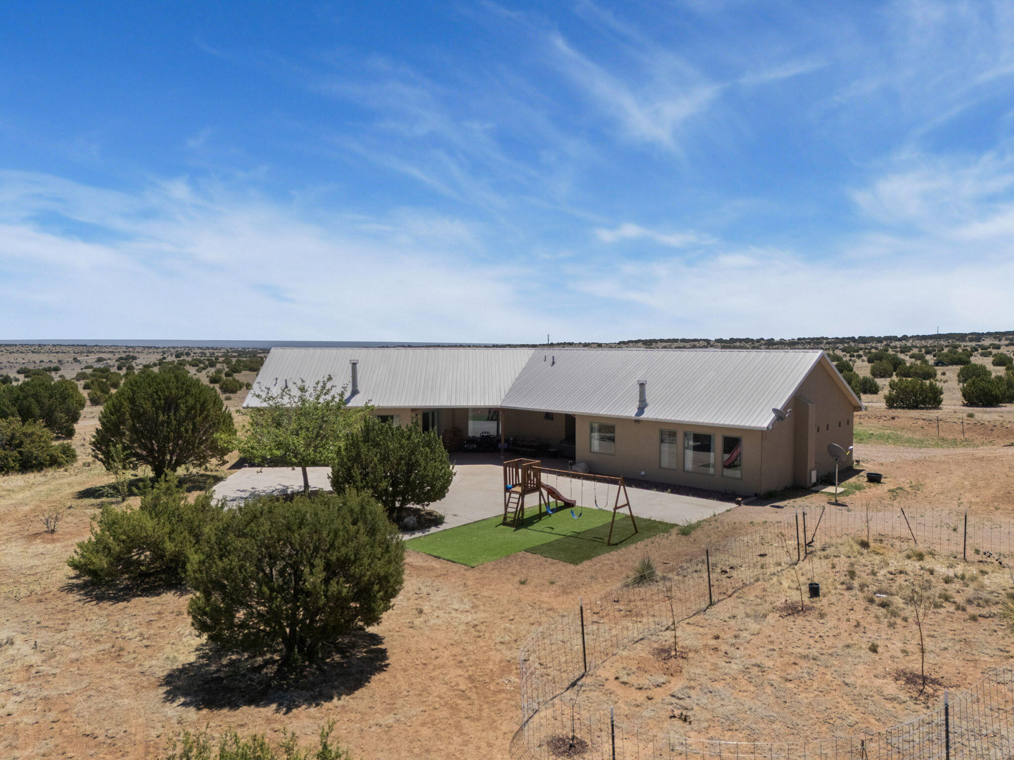 Photo 4 — 168 Lesperance Road