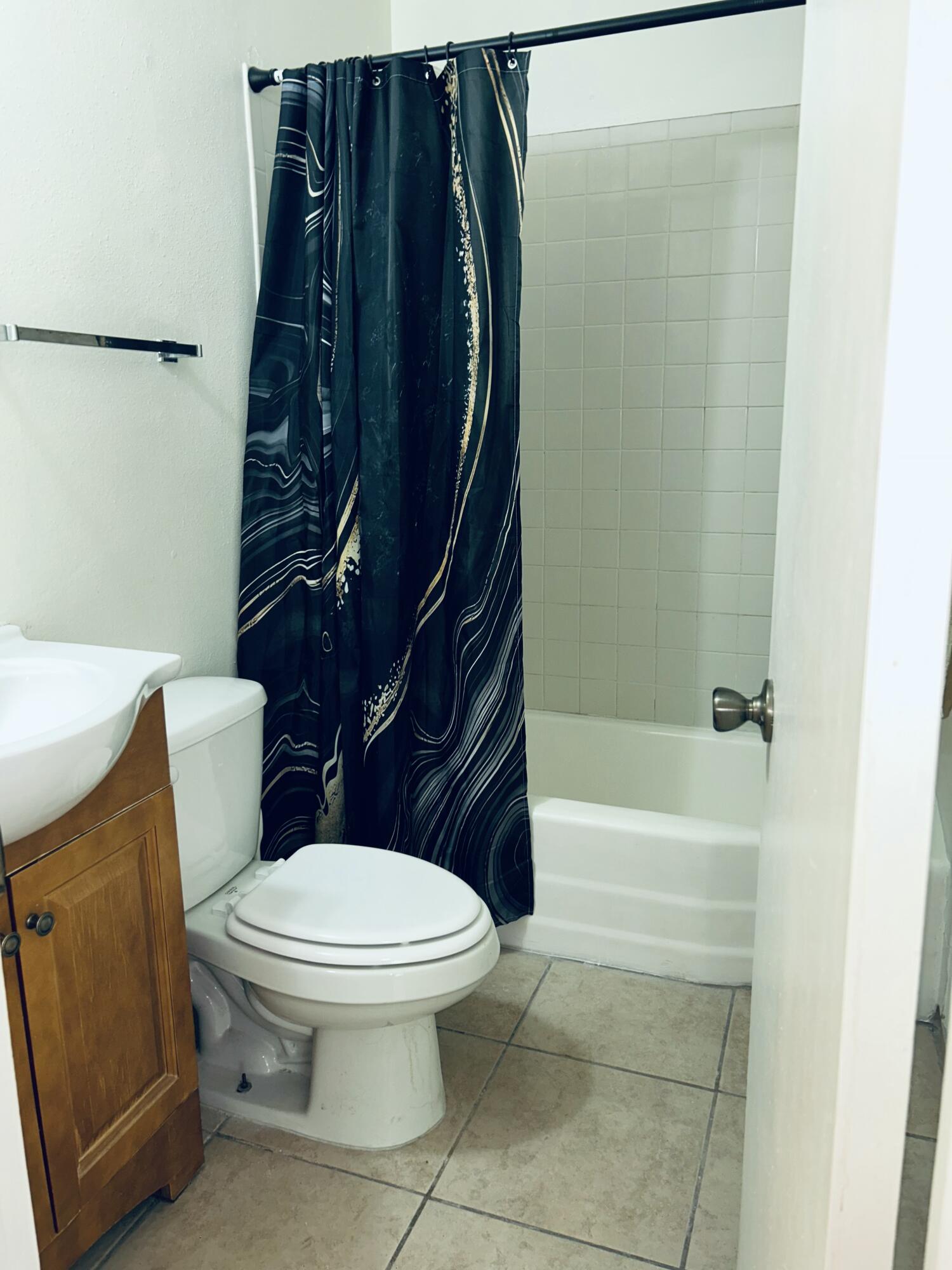 Photo 12 — 607 Neel Avenue