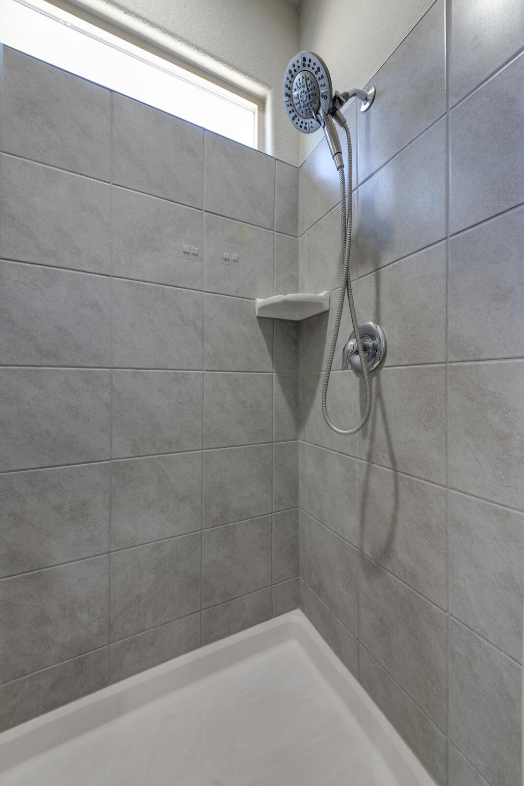 Photo 11 — 10658 Valedon Lane SW