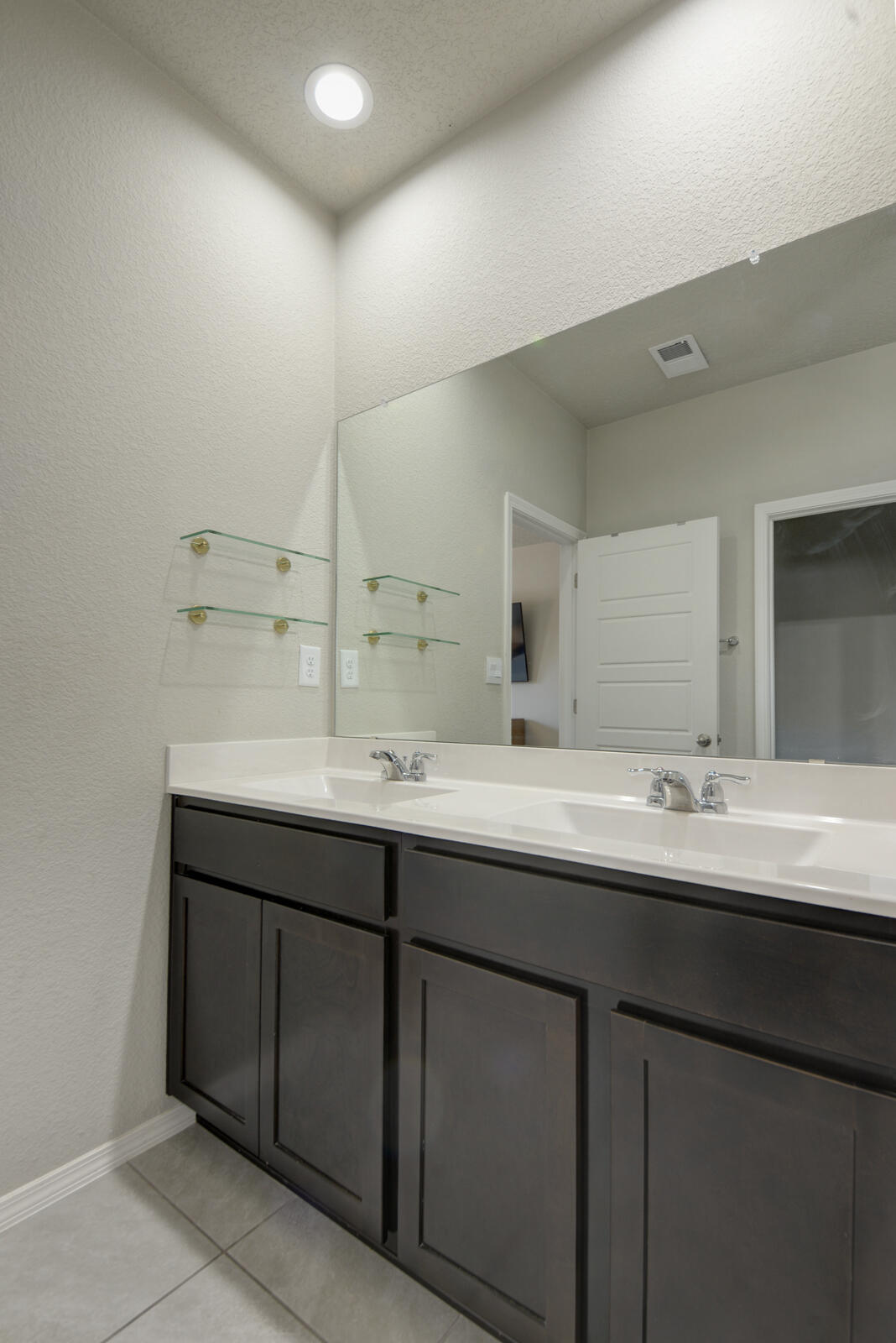 Photo 7 — 10658 Valedon Lane SW